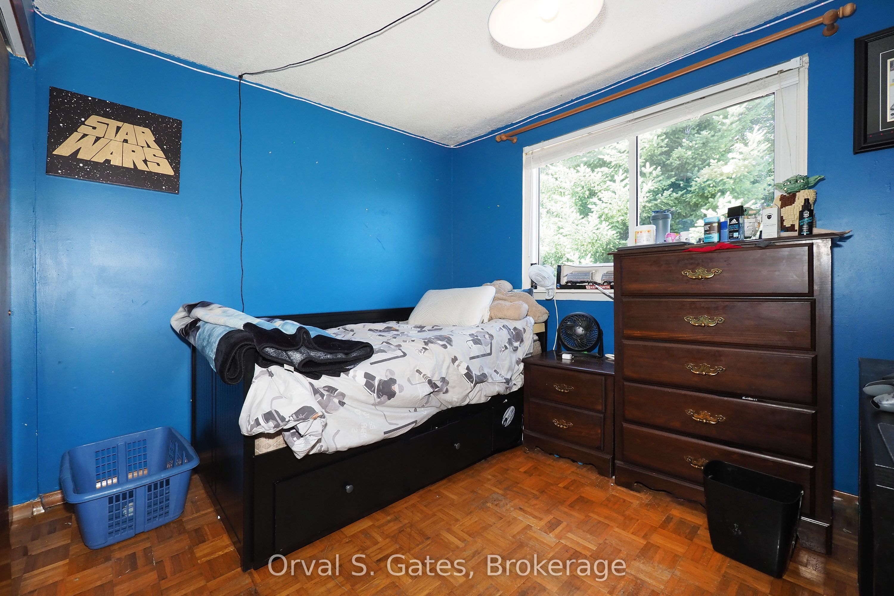 3 Queensdale Crescent Property Photo 11