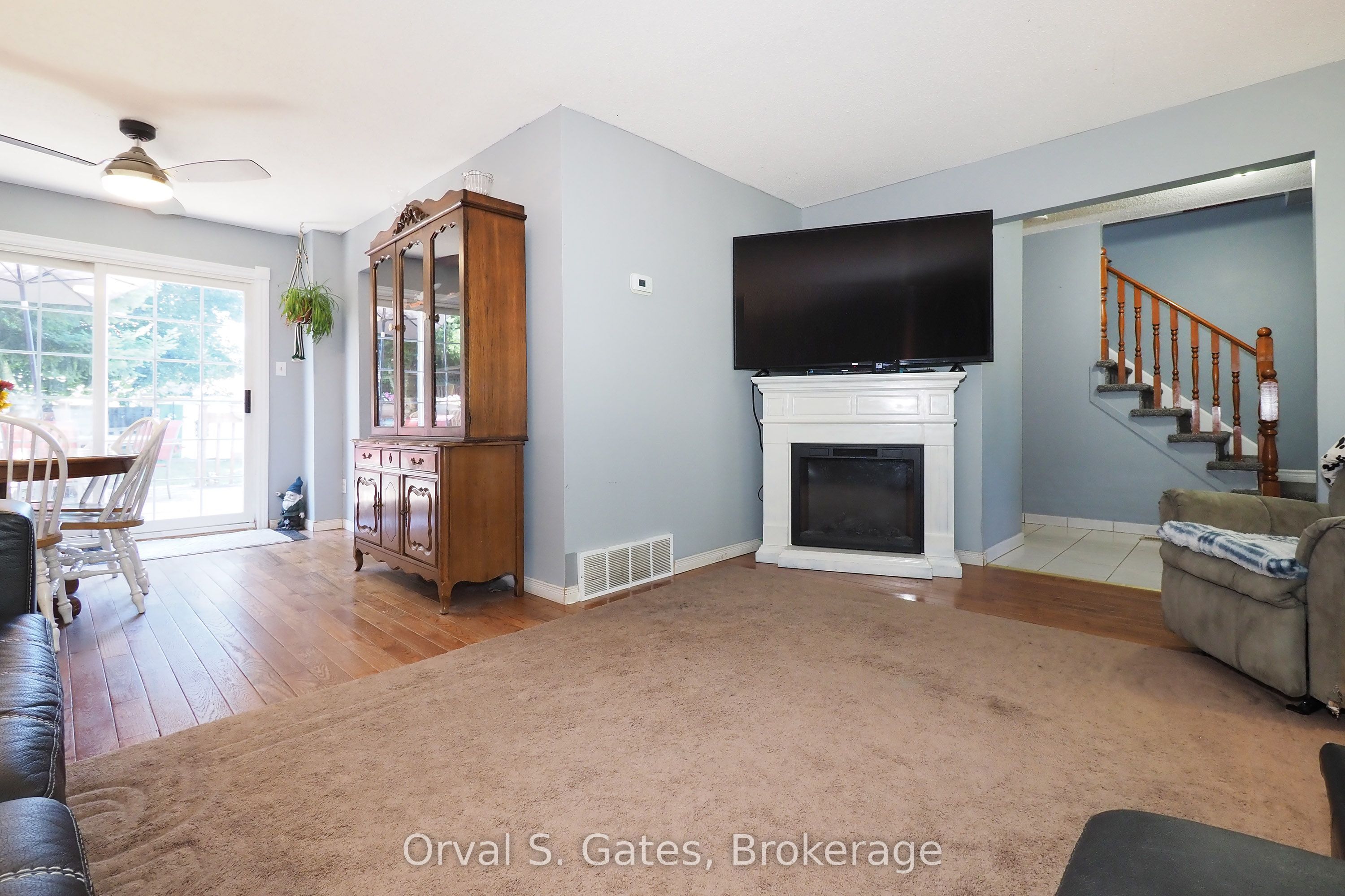 3 Queensdale Crescent Property Photo 16