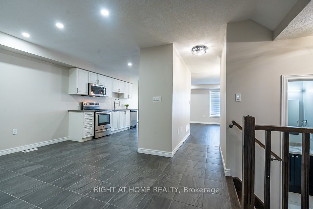 10 Cittadella Boulevard Property Photo 3