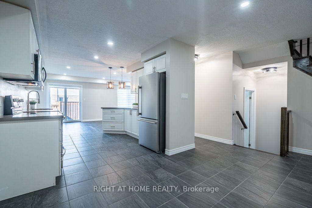 10 Cittadella Boulevard Property Photo 6