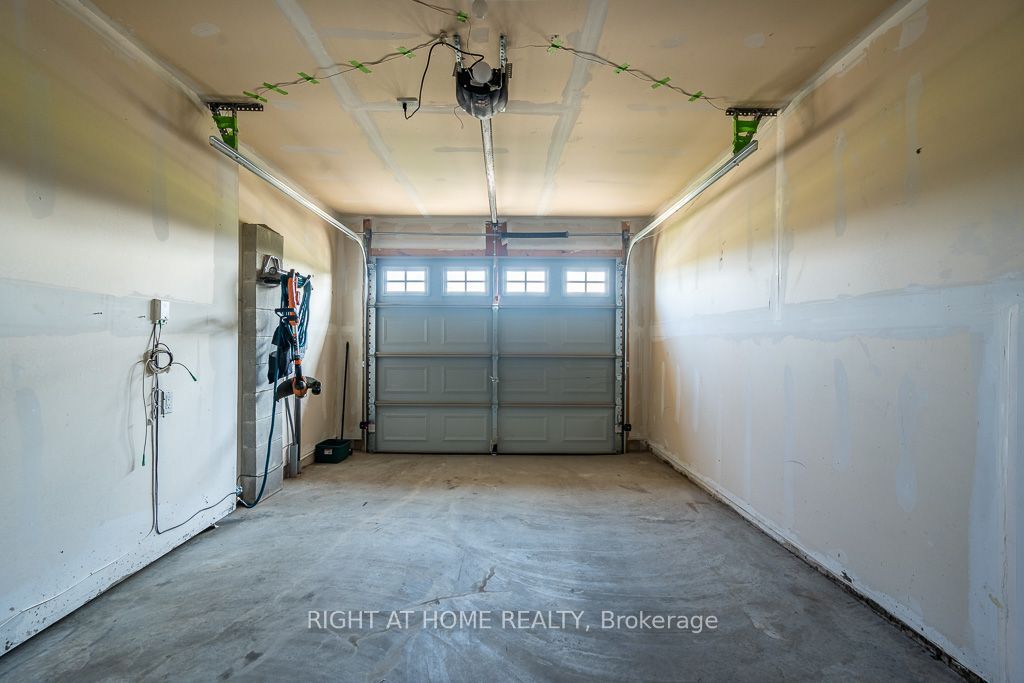 10 Cittadella Boulevard Property Photo 38