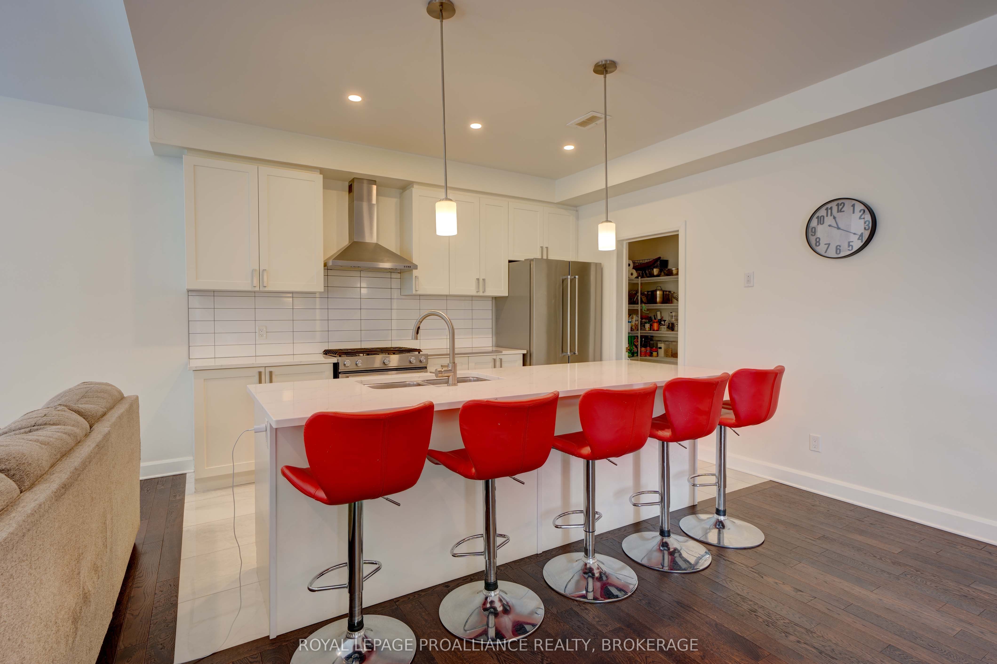 1369 Andersen Drive Property Photo 11