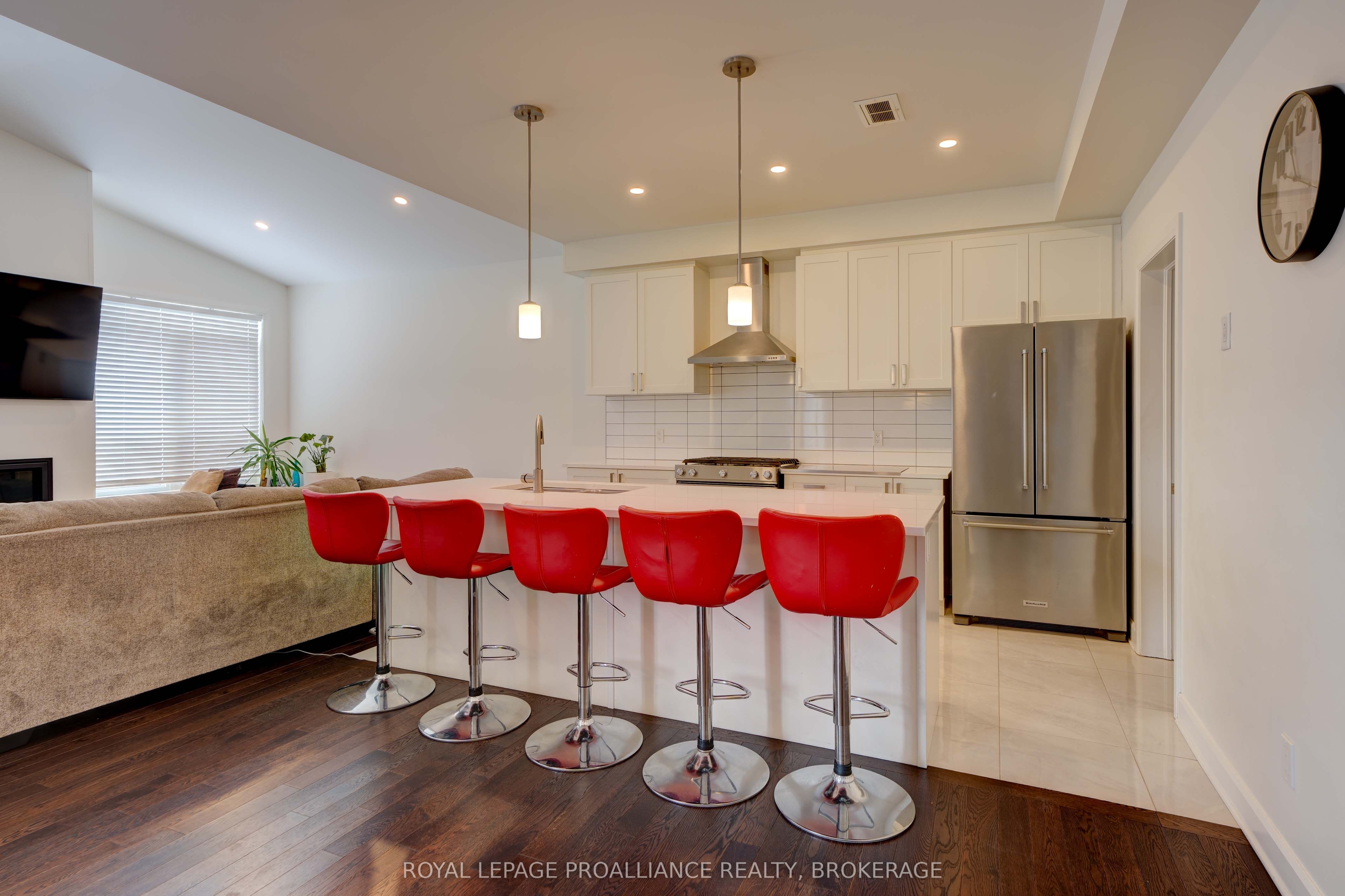 1369 Andersen Drive Property Photo 12