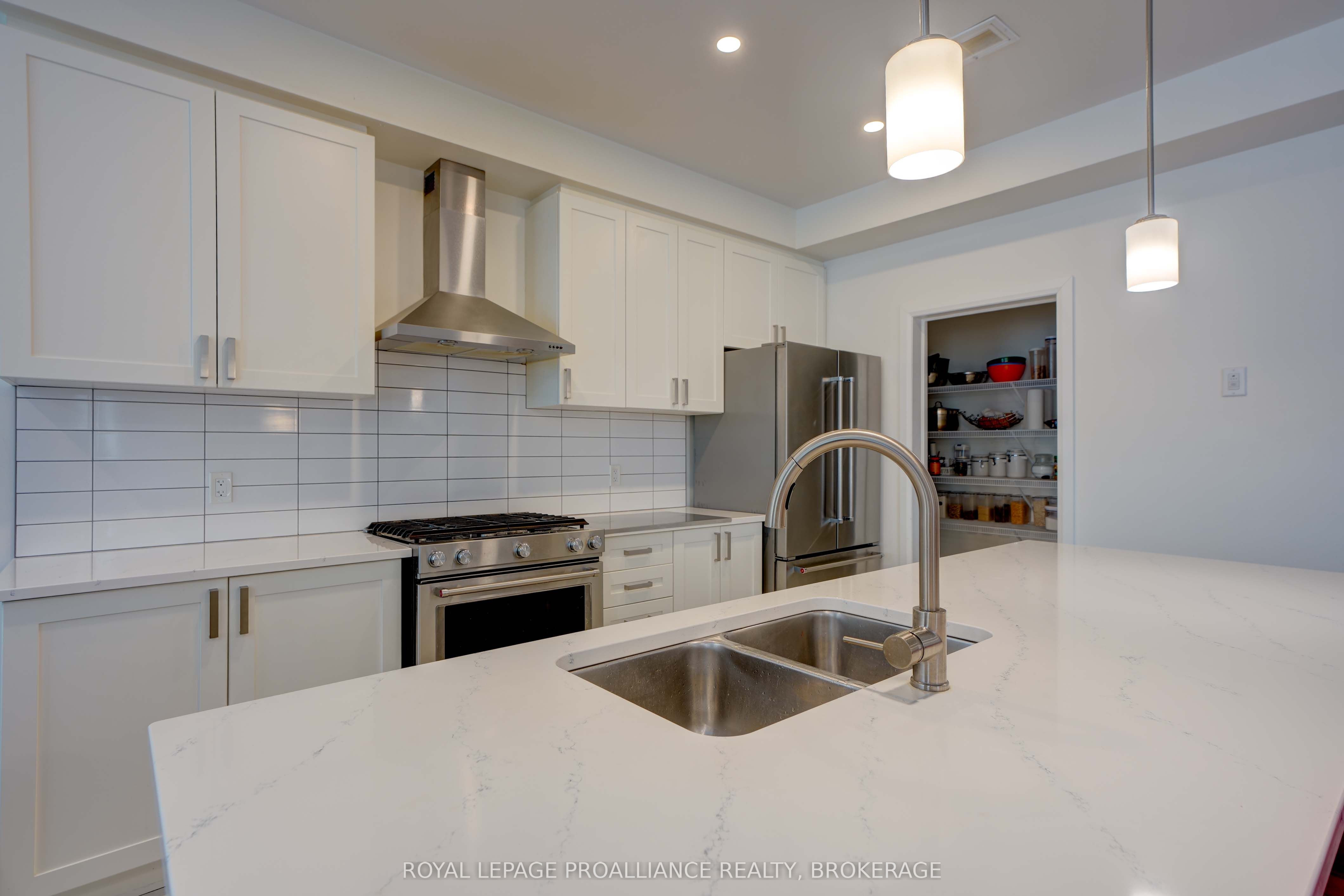 1369 Andersen Drive Property Photo 16