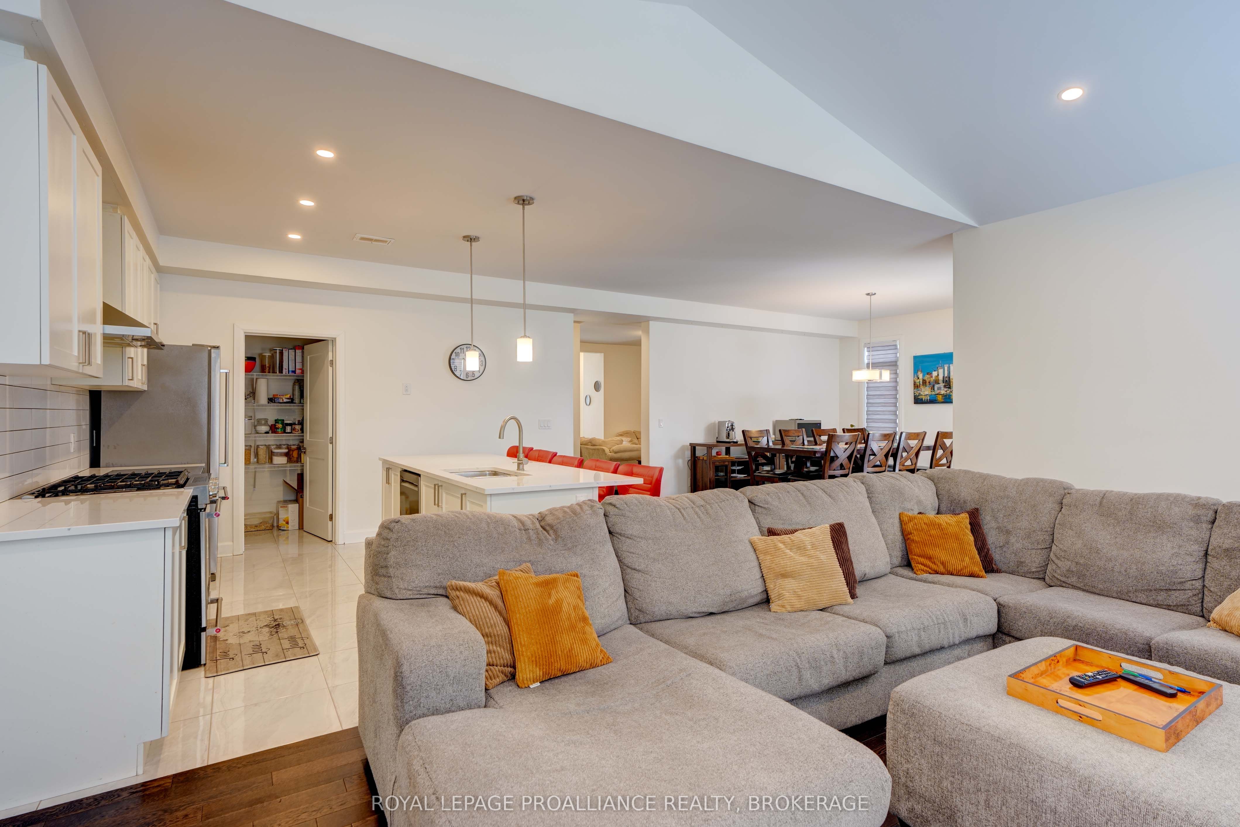 1369 Andersen Drive Property Photo 18