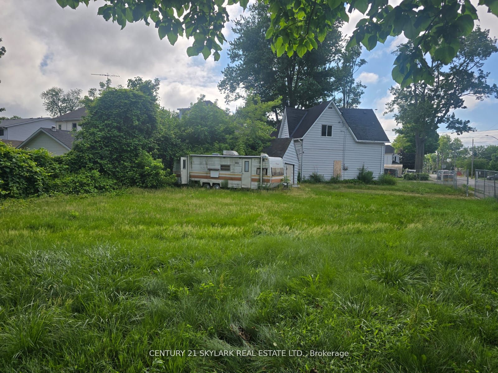 702 Cedar Street Property Photo 2