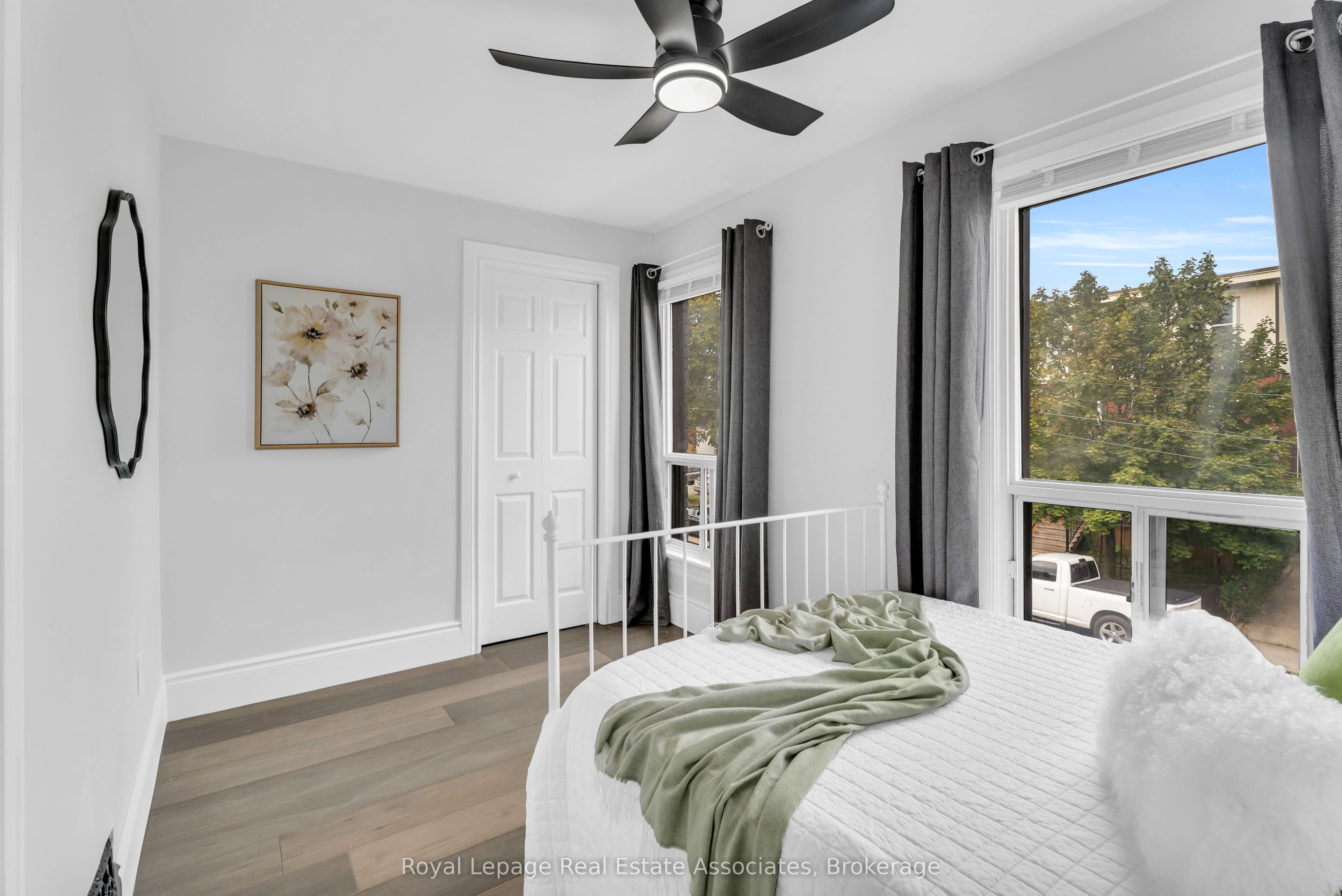 10 Gordon Street Property Photo 22