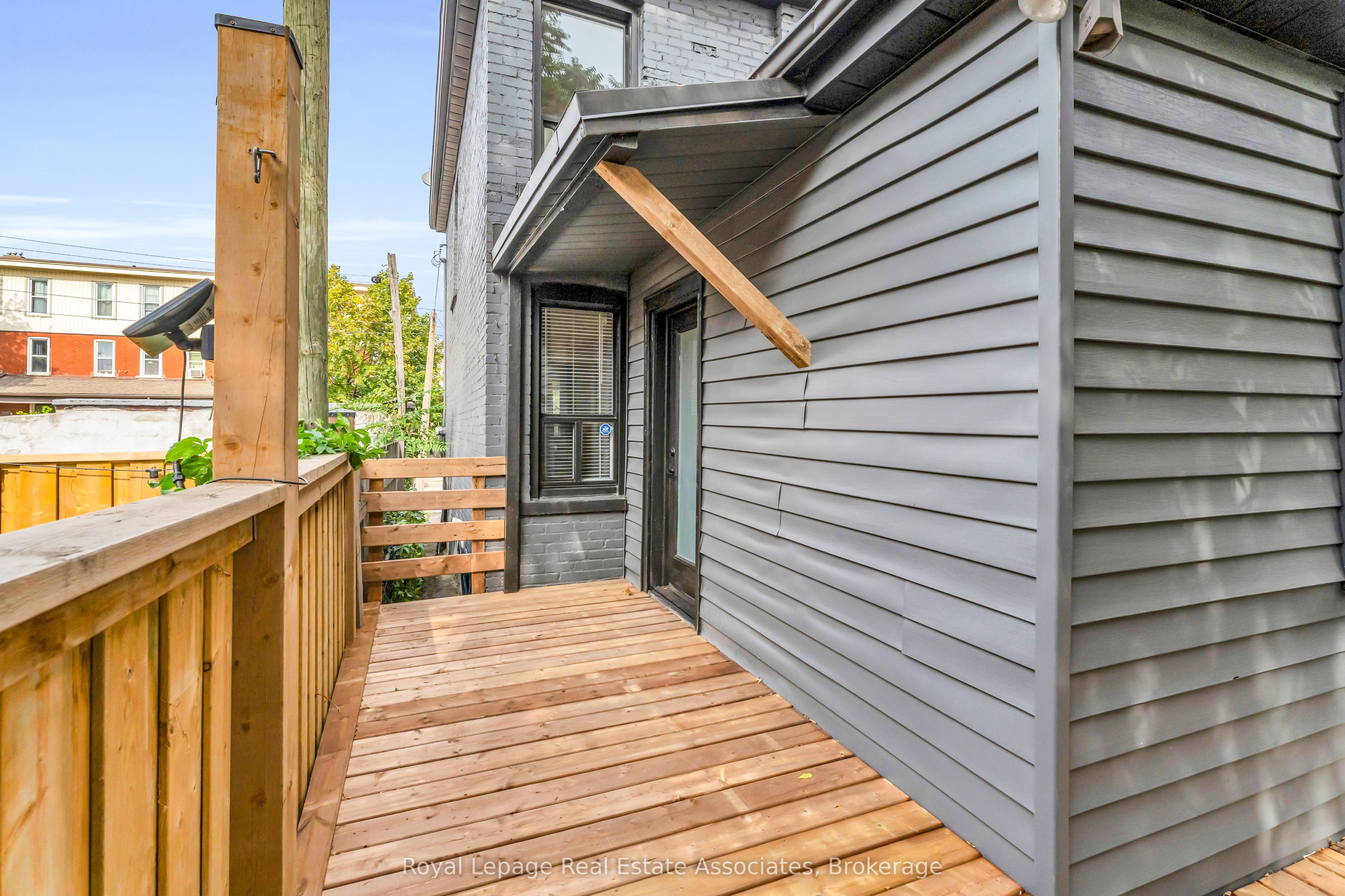 10 Gordon Street Property Photo 25