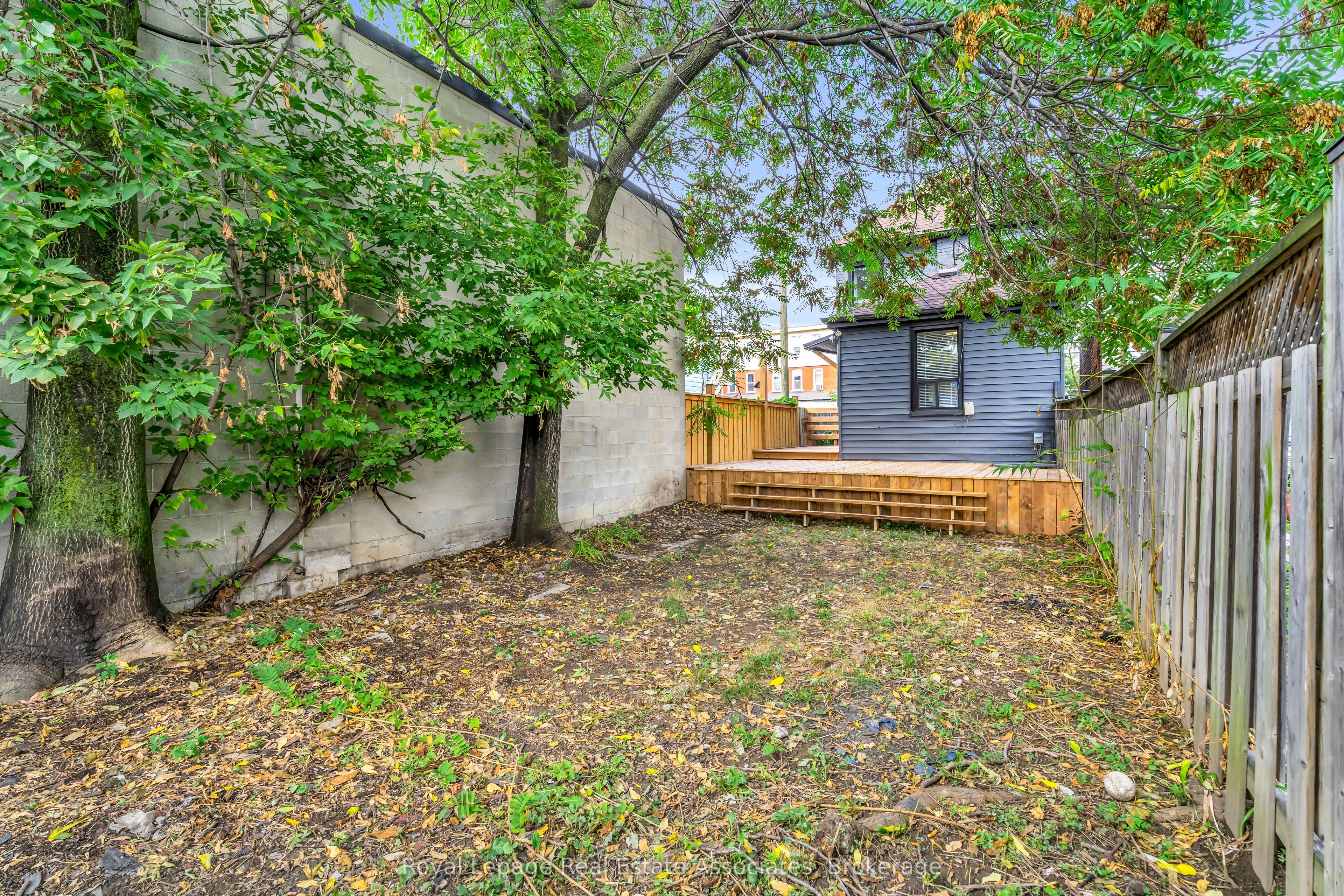 10 Gordon Street Property Photo 31