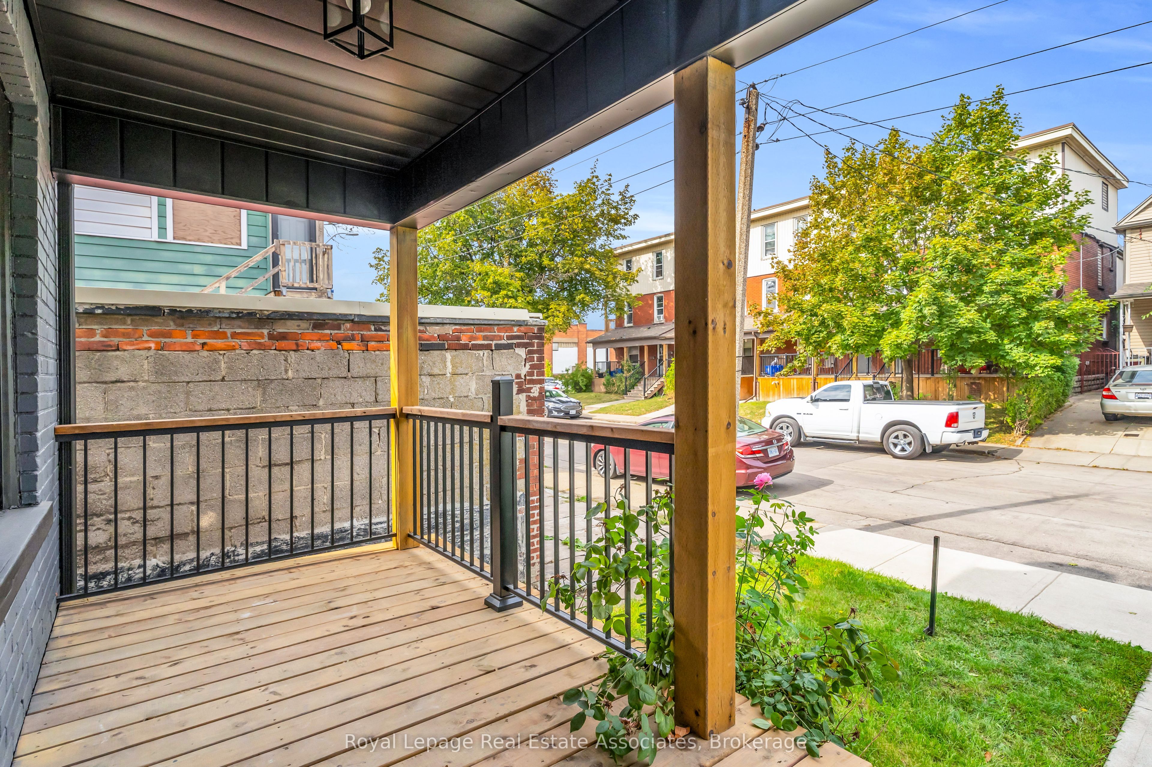 10 Gordon Street Property Photo 35