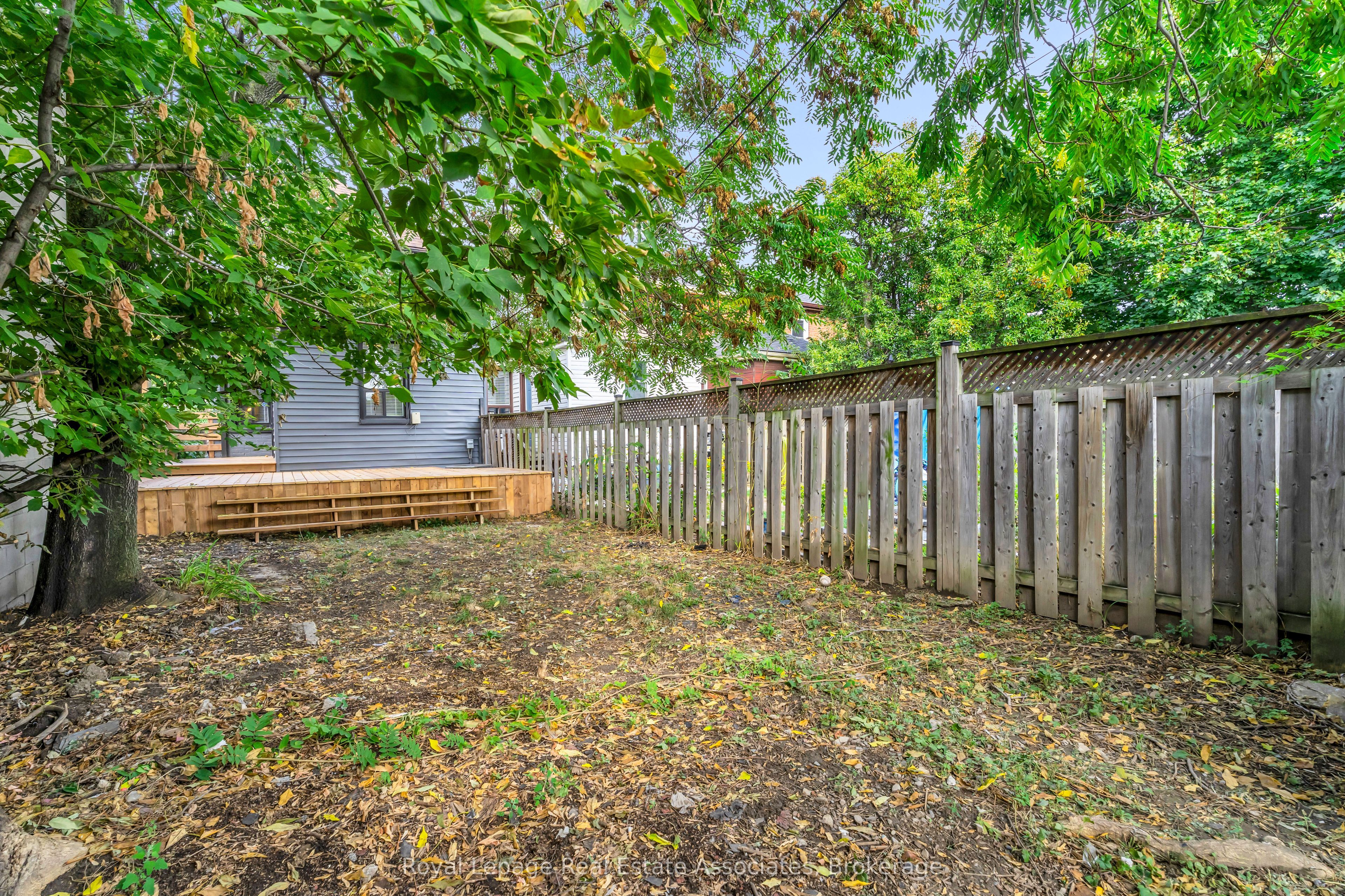 10 Gordon Street Property Photo 40