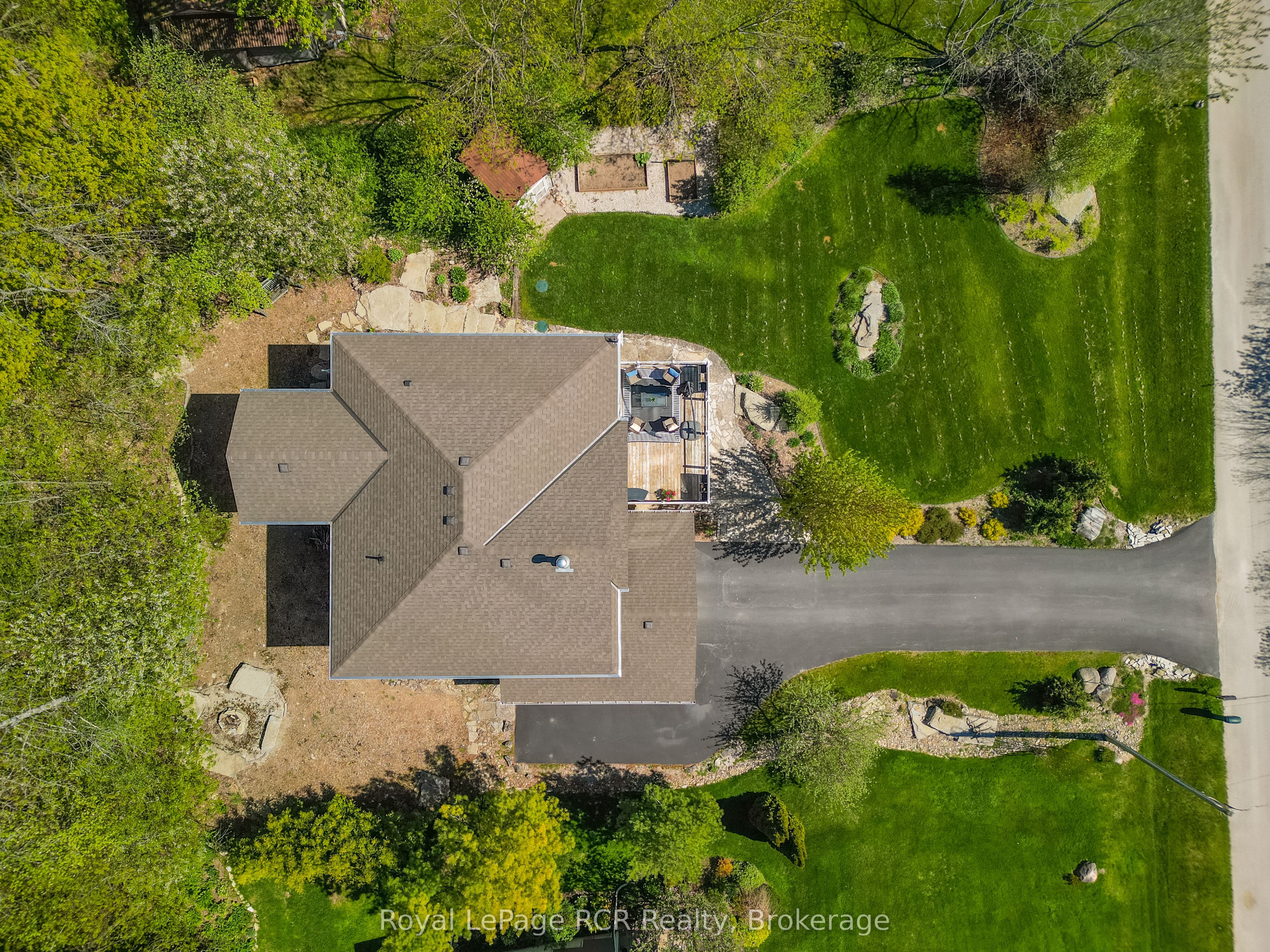 154 Macintosh Drive Property Photo 38