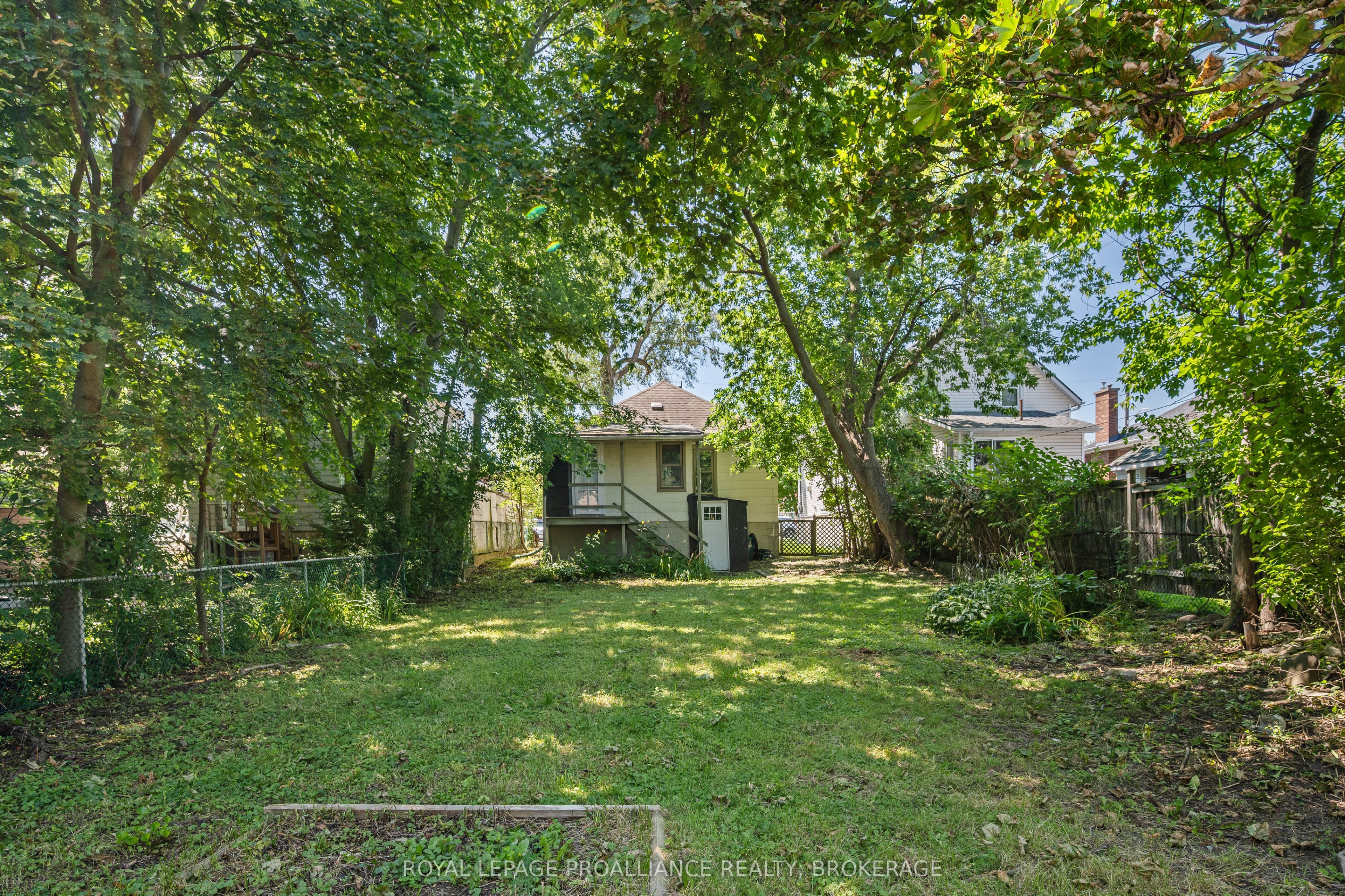 211 Toronto Street Property Photo 33