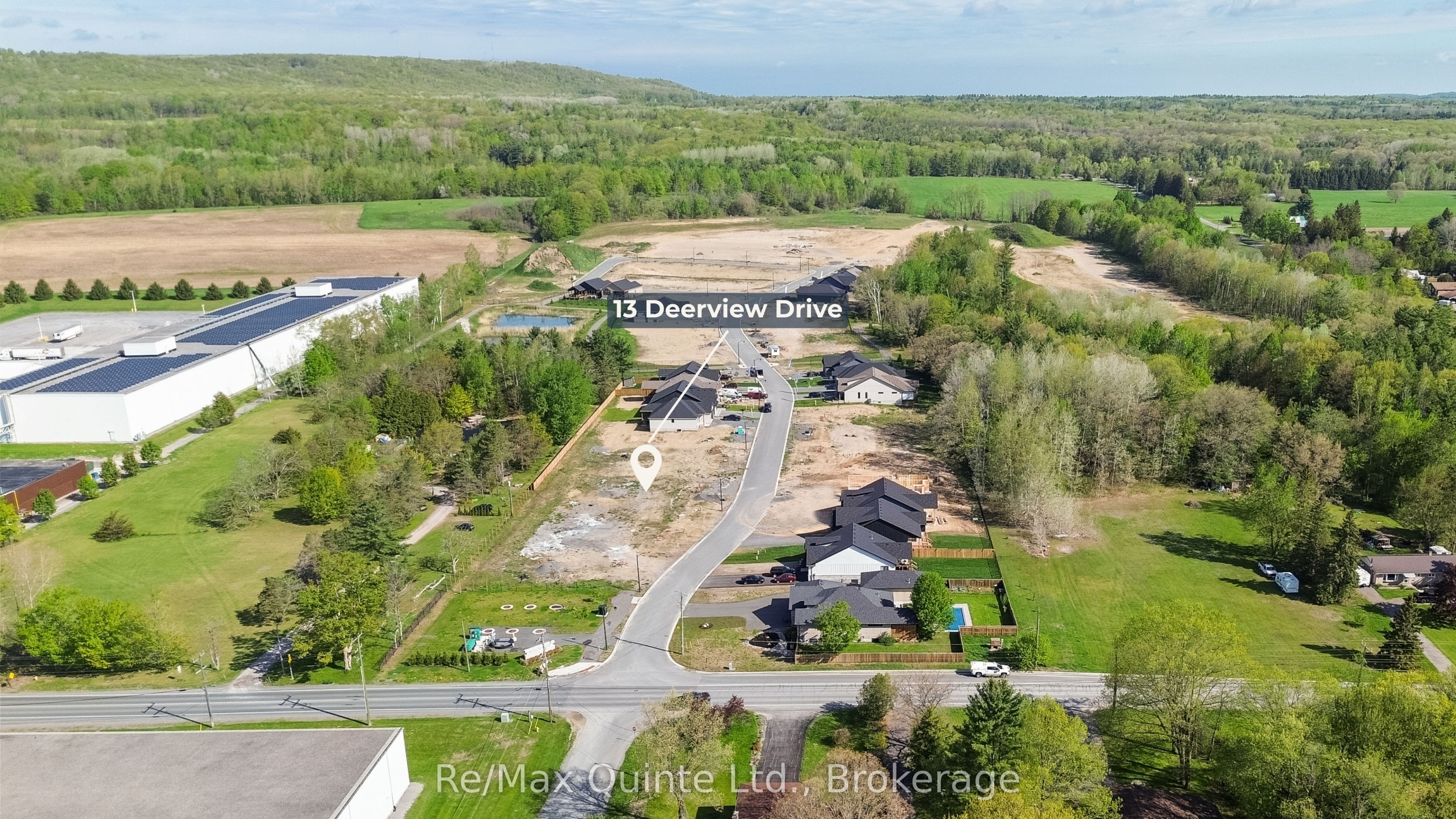 13 Deerview Drive Property Photo 5