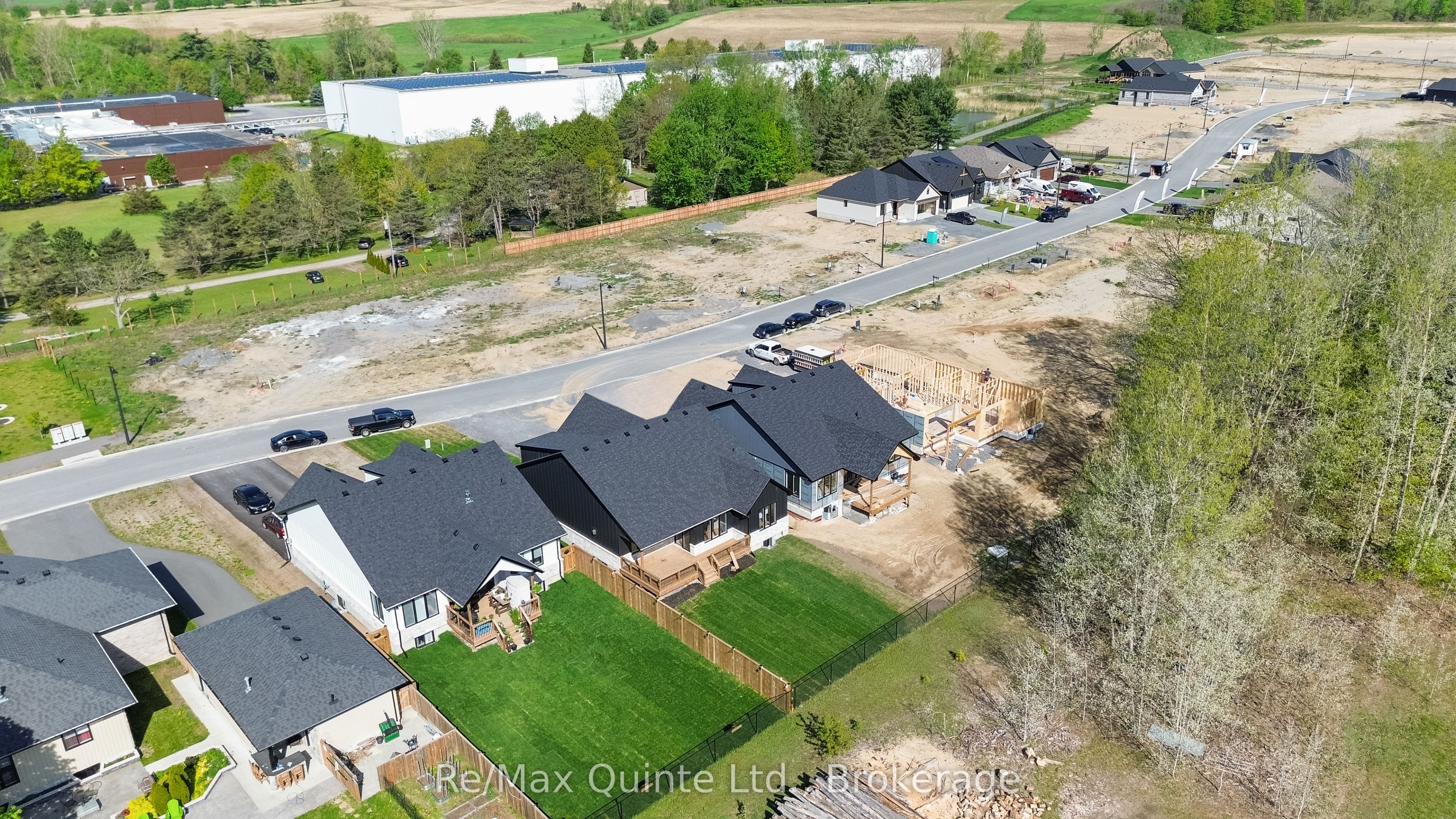 13 Deerview Drive Property Photo 9
