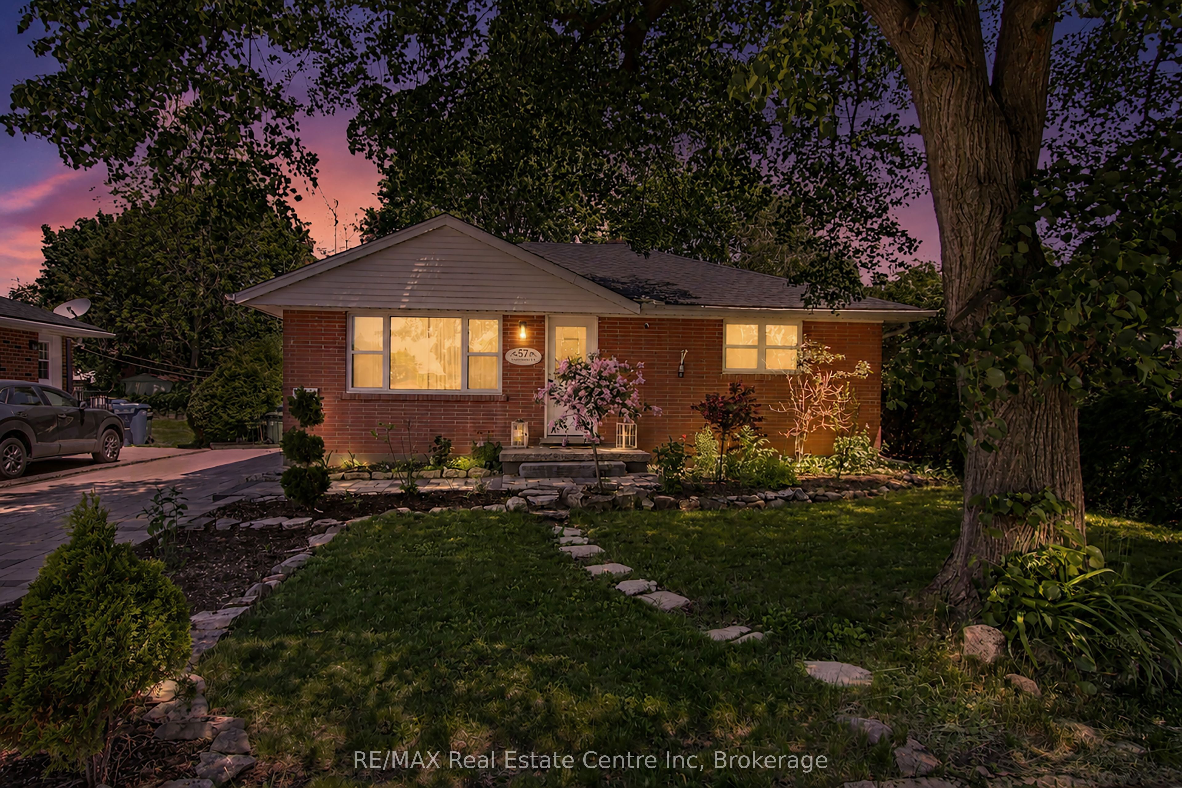 57 Vancouver Drive Property Photo 3