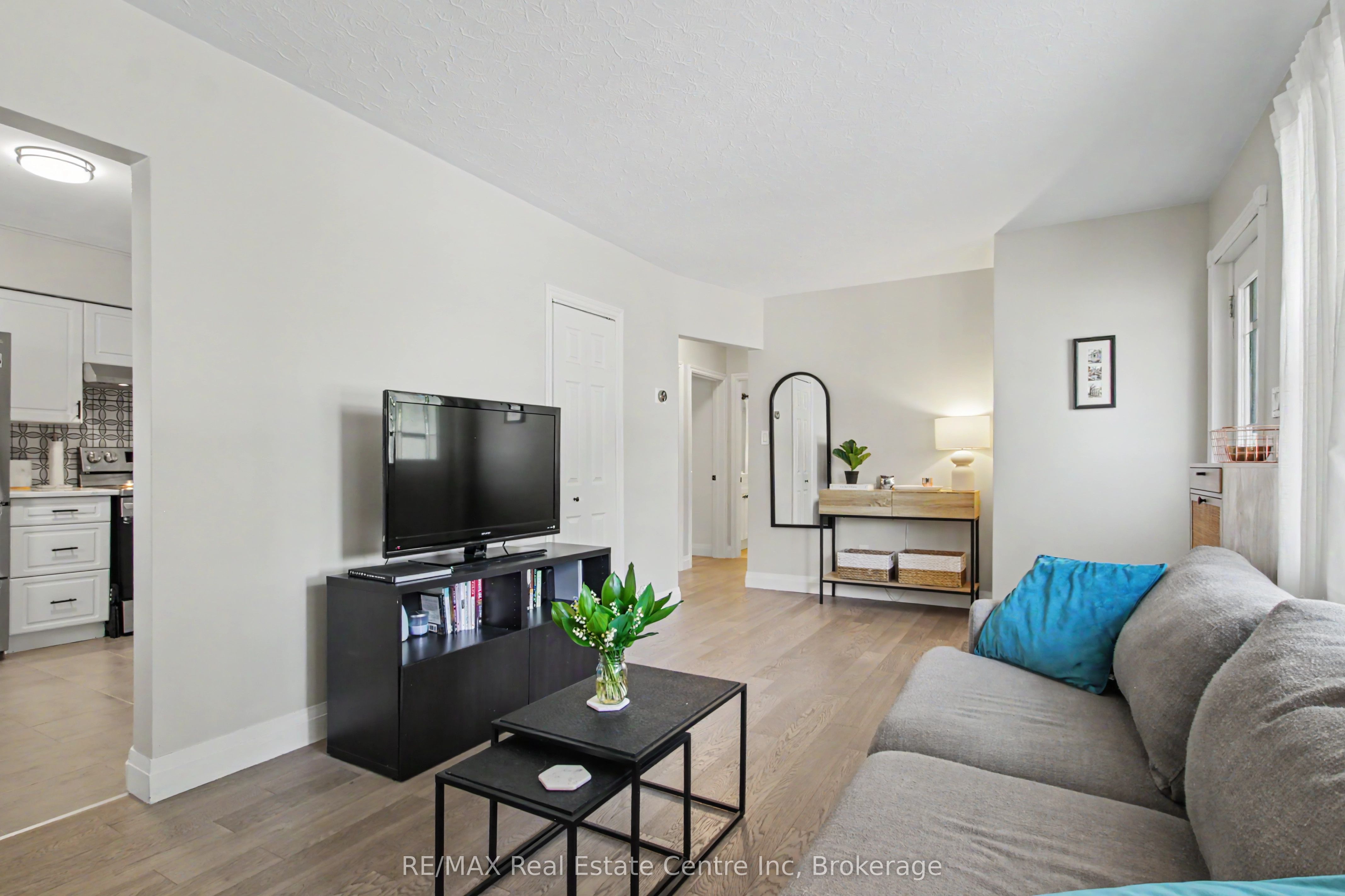 57 Vancouver Drive Property Photo 6
