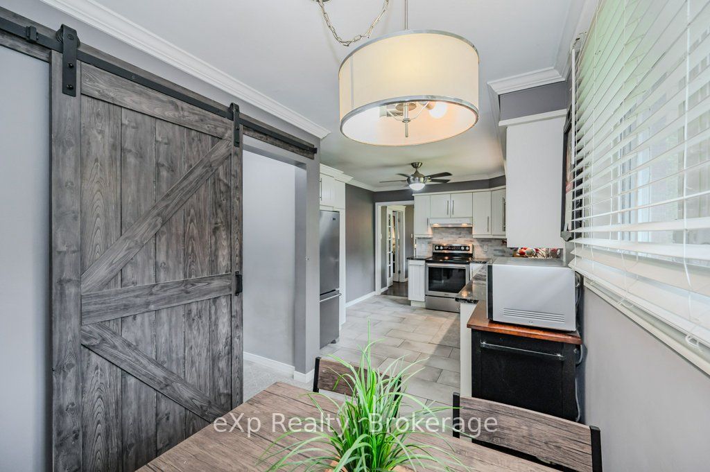 8 Malvern Crescent Property Photo 15