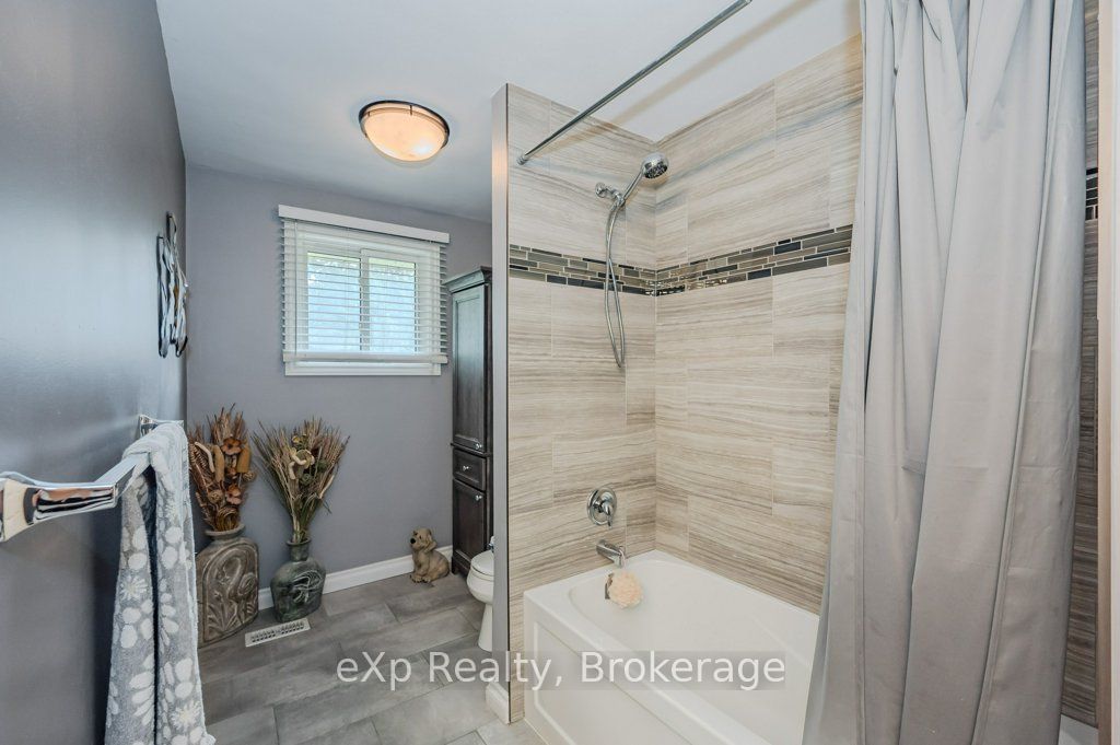 8 Malvern Crescent Property Photo 23