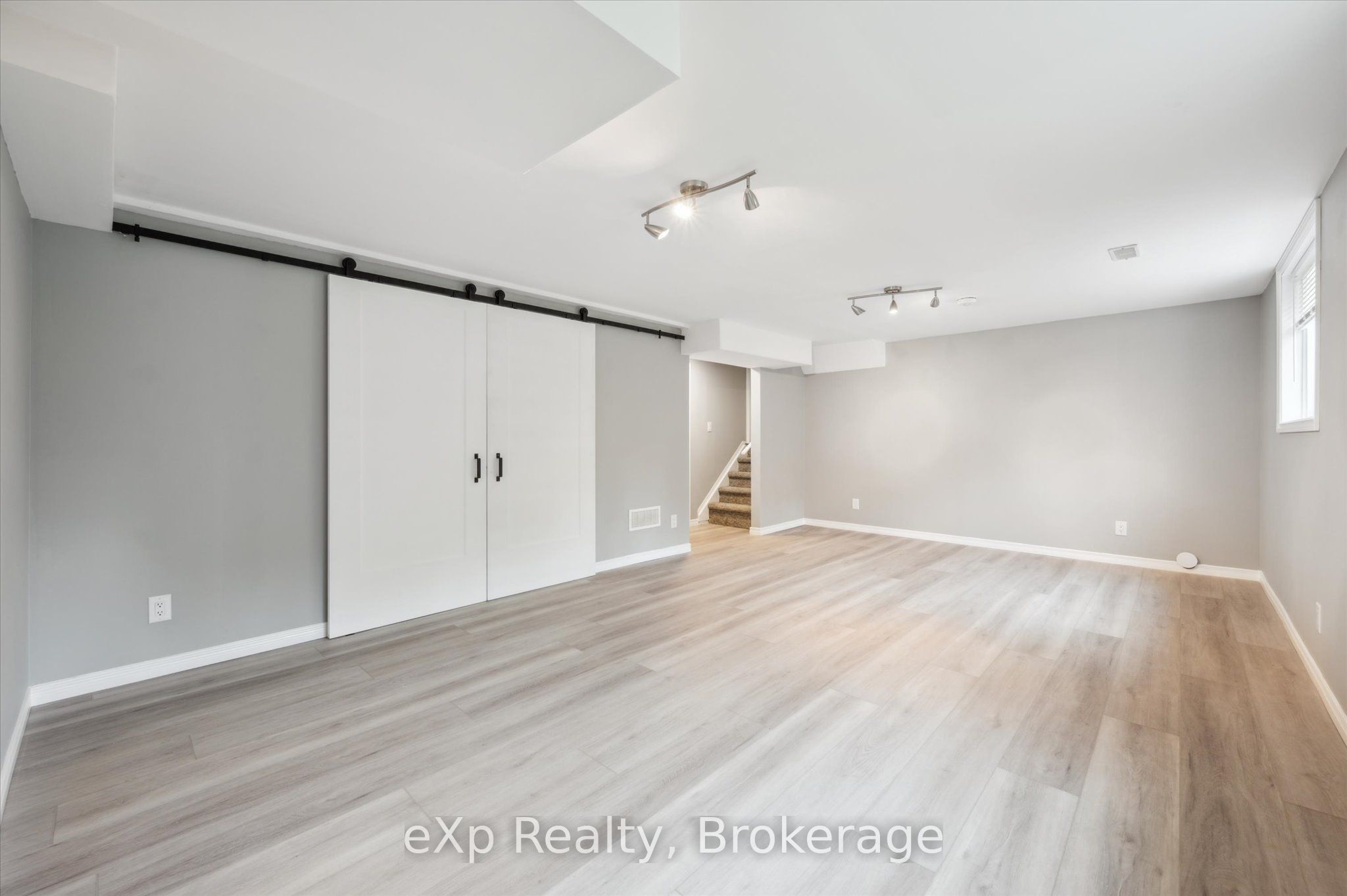8 Malvern Crescent Property Photo 32