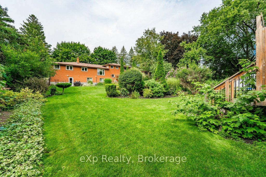 8 Malvern Crescent Property Photo 39