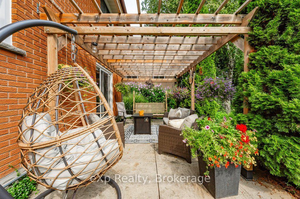 8 Malvern Crescent Property Photo 40