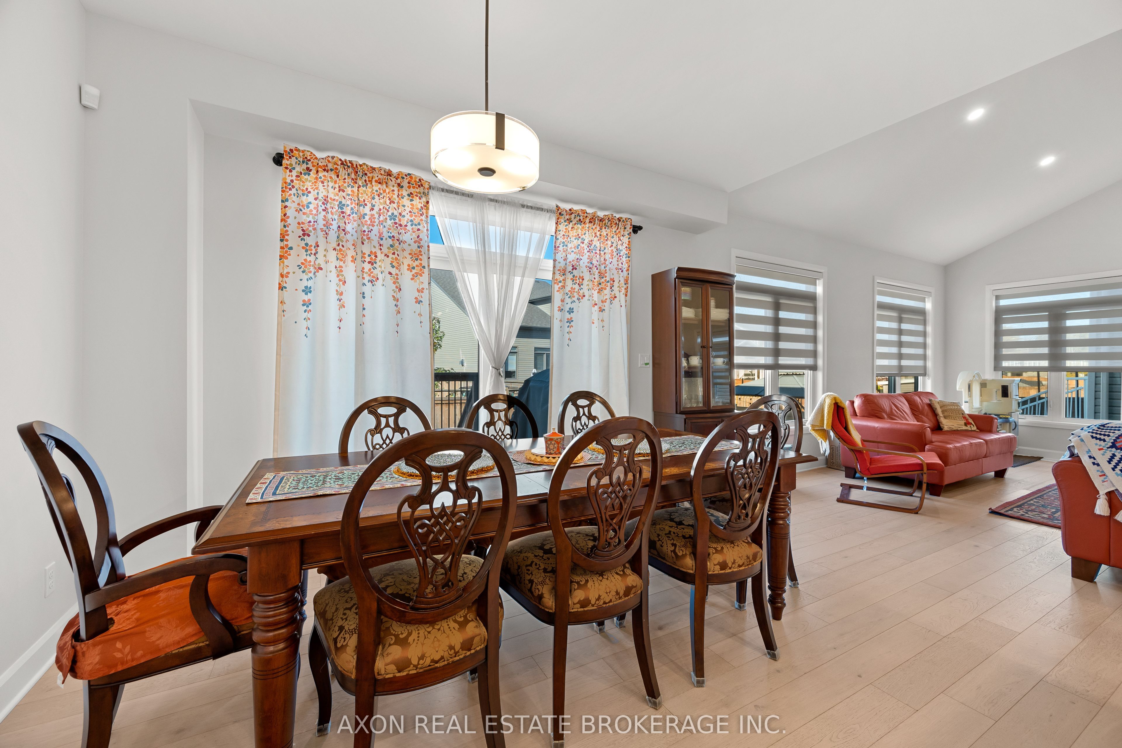 1371 Andersen Drive Property Photo 15