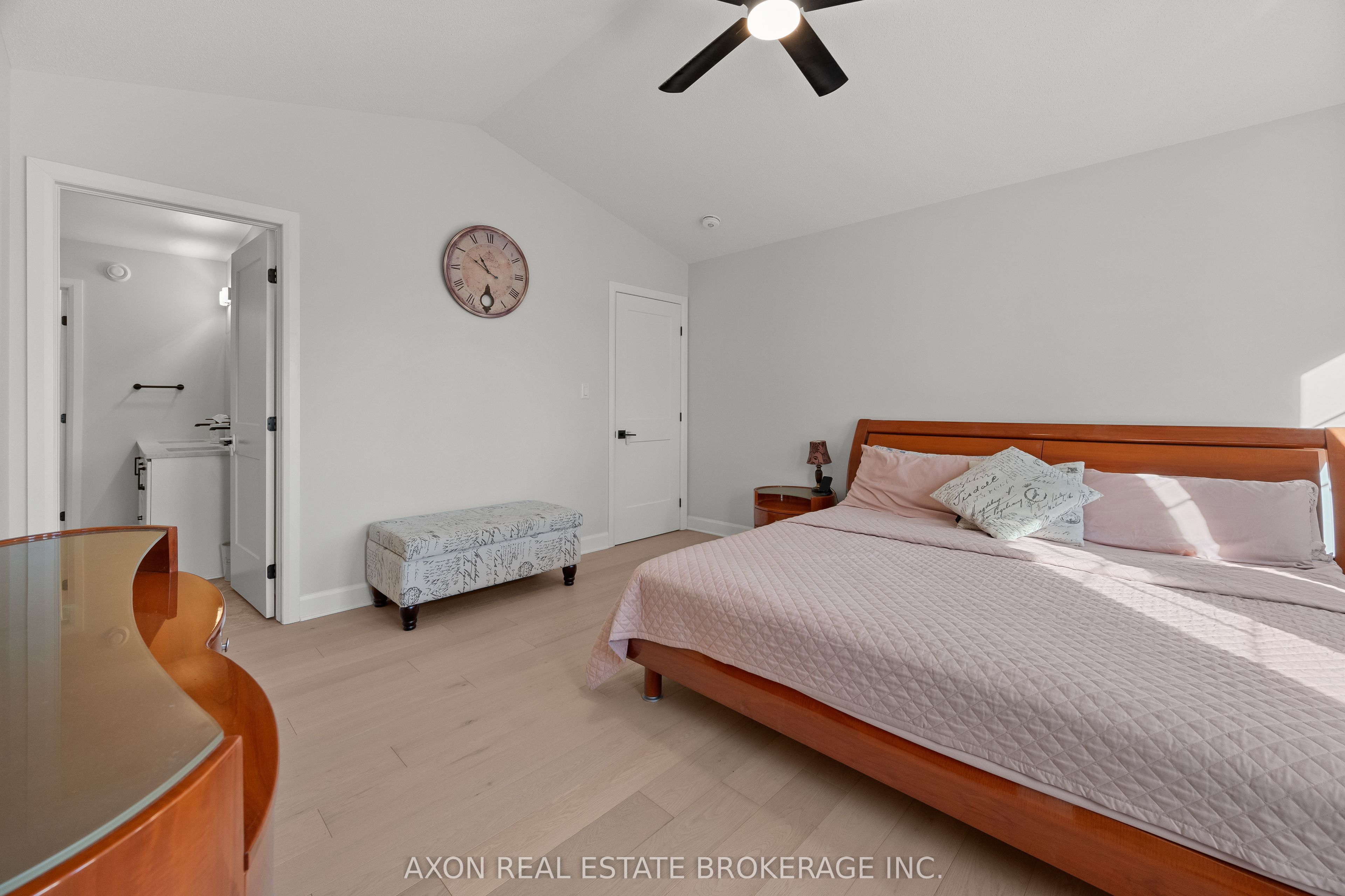 1371 Andersen Drive Property Photo 21