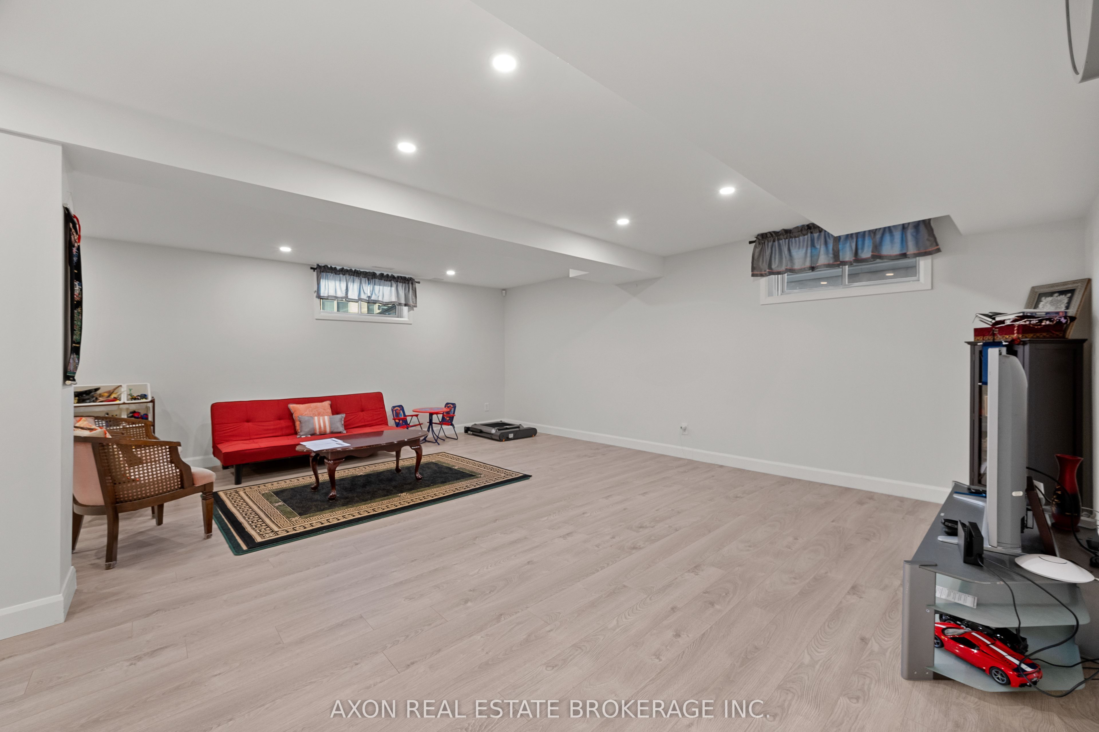 1371 Andersen Drive Property Photo 34