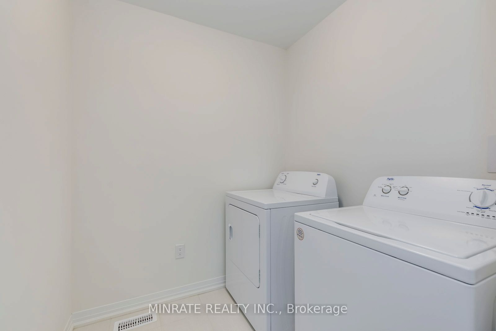 40 Freedom Crescent Property Photo 17