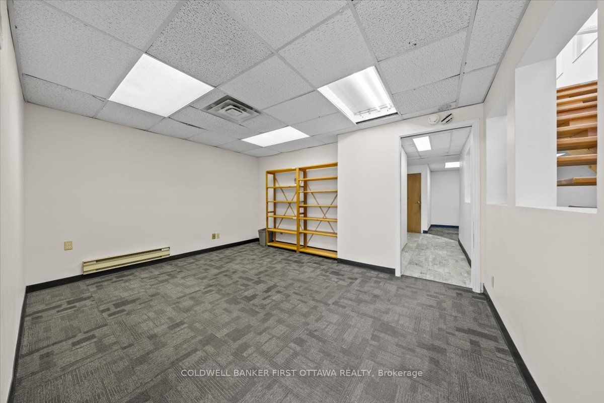 77 Auriga Drive 18 Property Photo 8