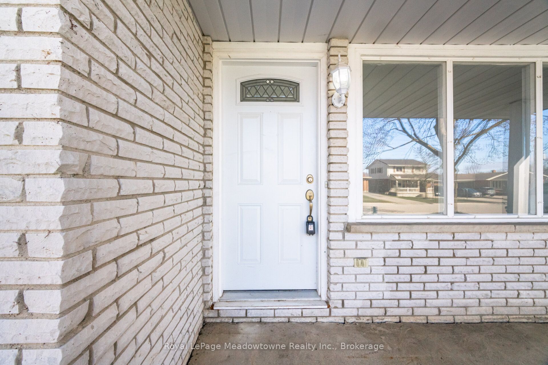 680 Raglan Street Property Photo 6