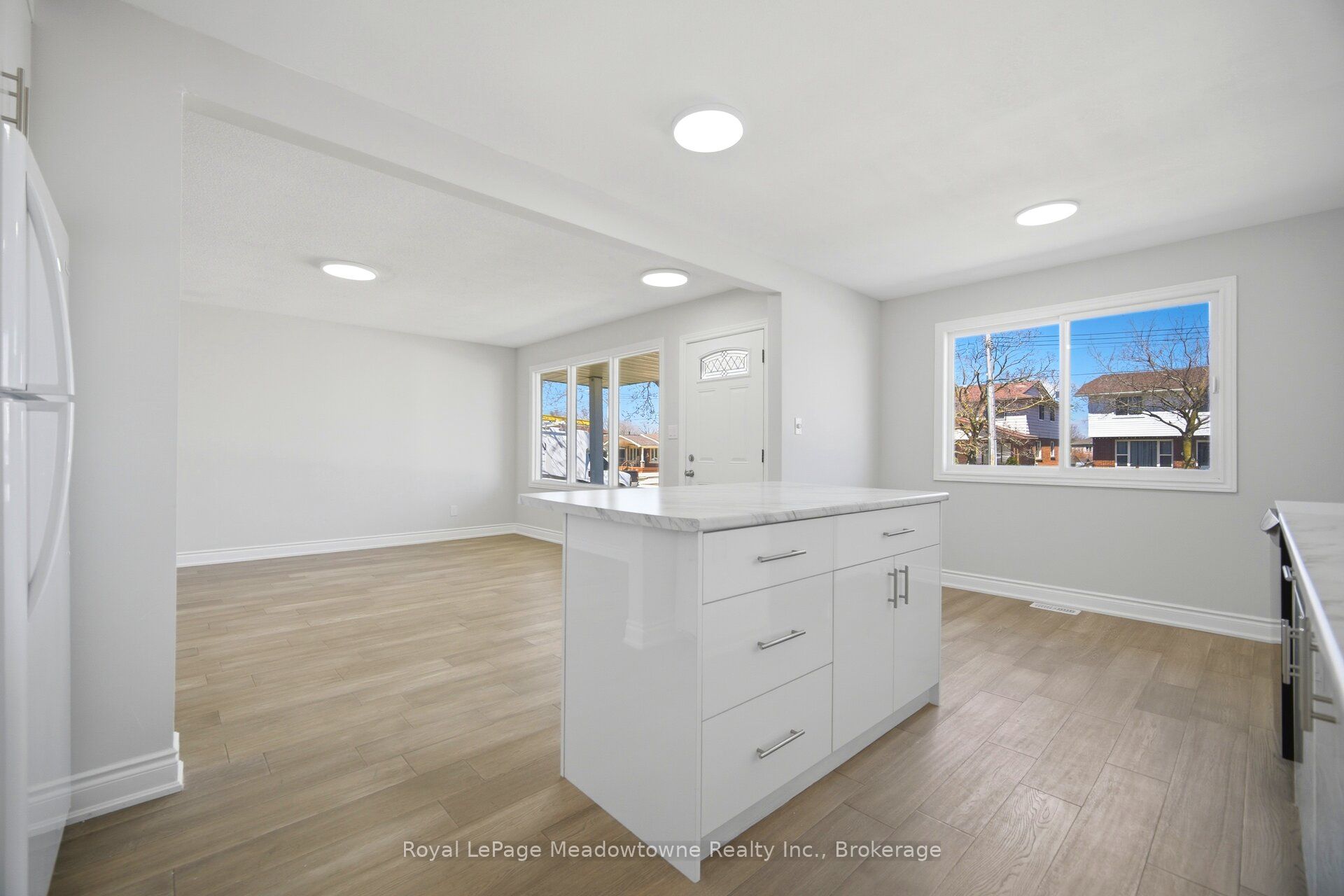 680 Raglan Street Property Photo 10