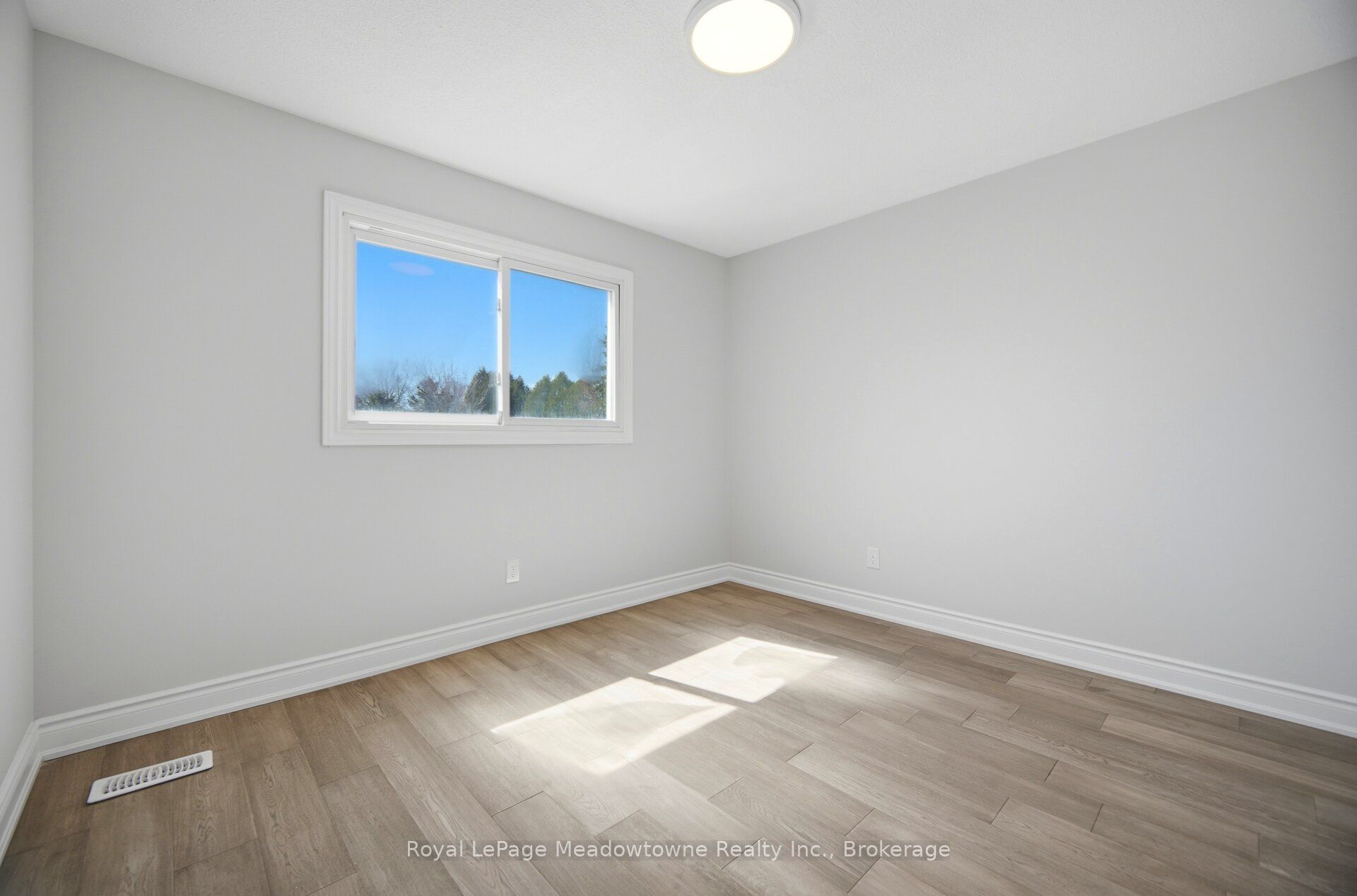 680 Raglan Street Property Photo 19