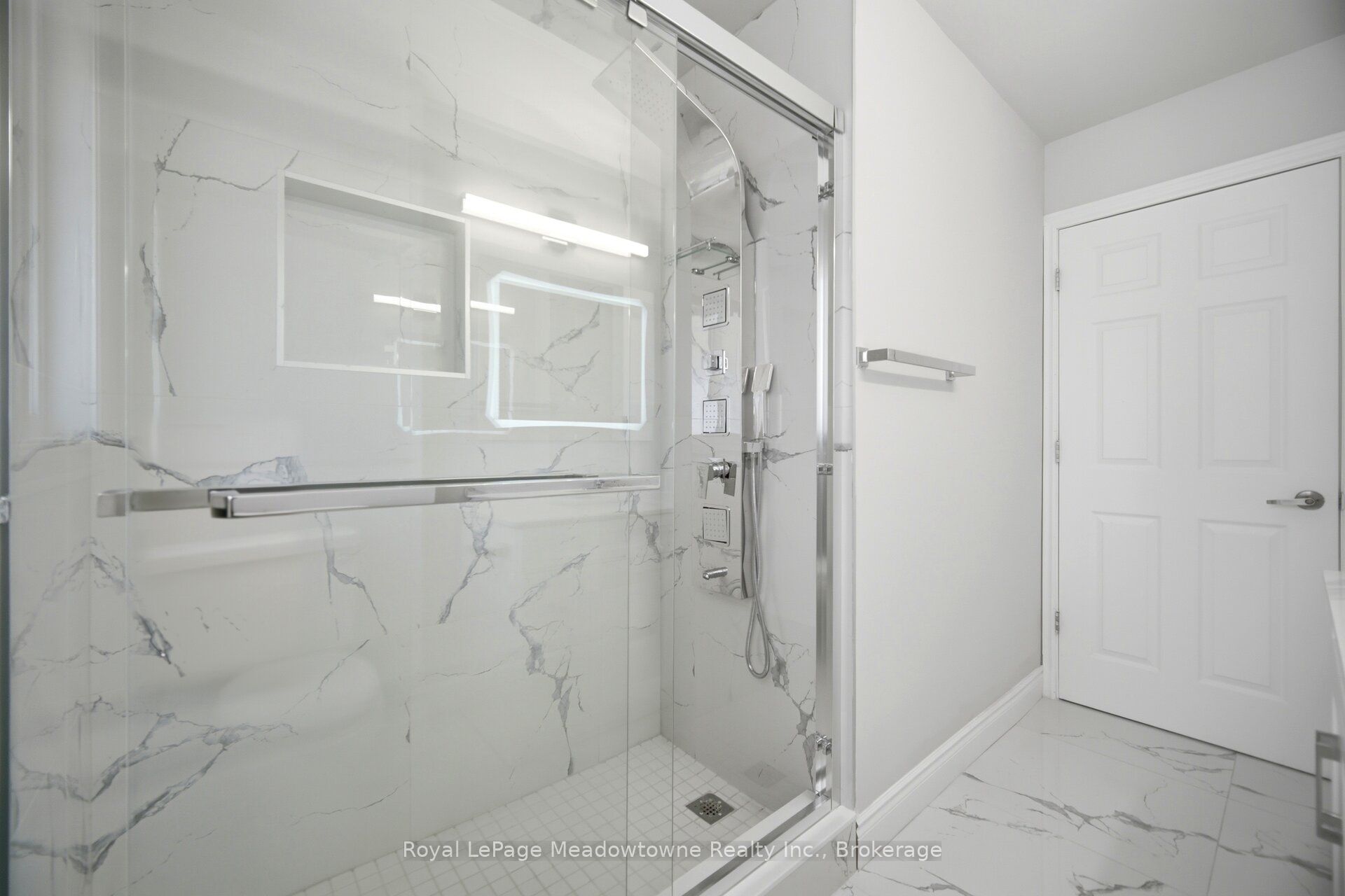 680 Raglan Street Property Photo 25