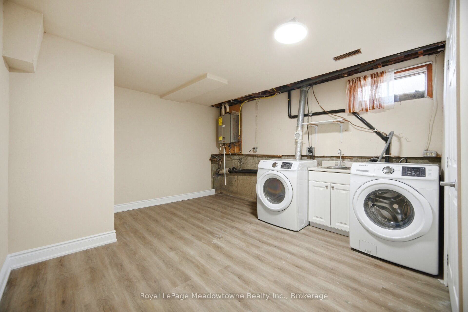 680 Raglan Street Property Photo 34