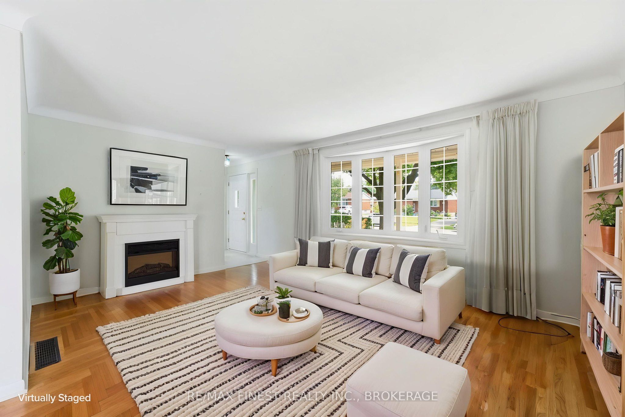 746 Laidlaw Crescent Property Photo 11