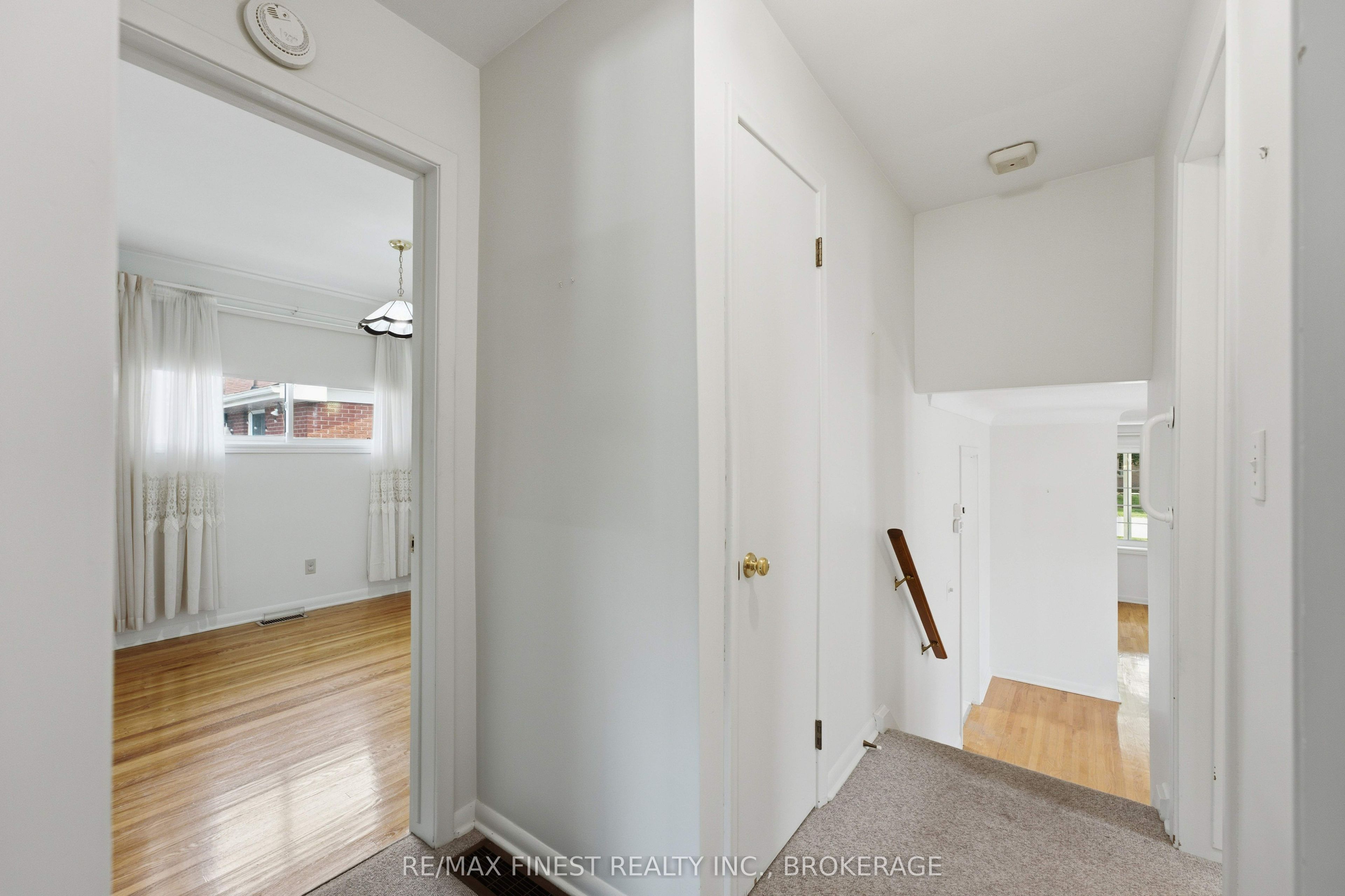 746 Laidlaw Crescent Property Photo 18