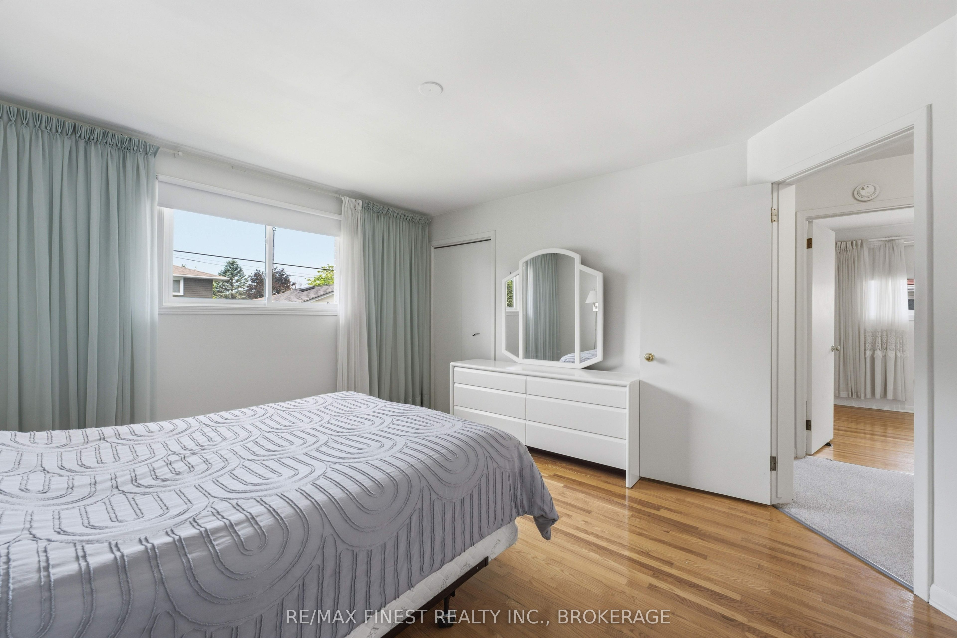746 Laidlaw Crescent Property Photo 22