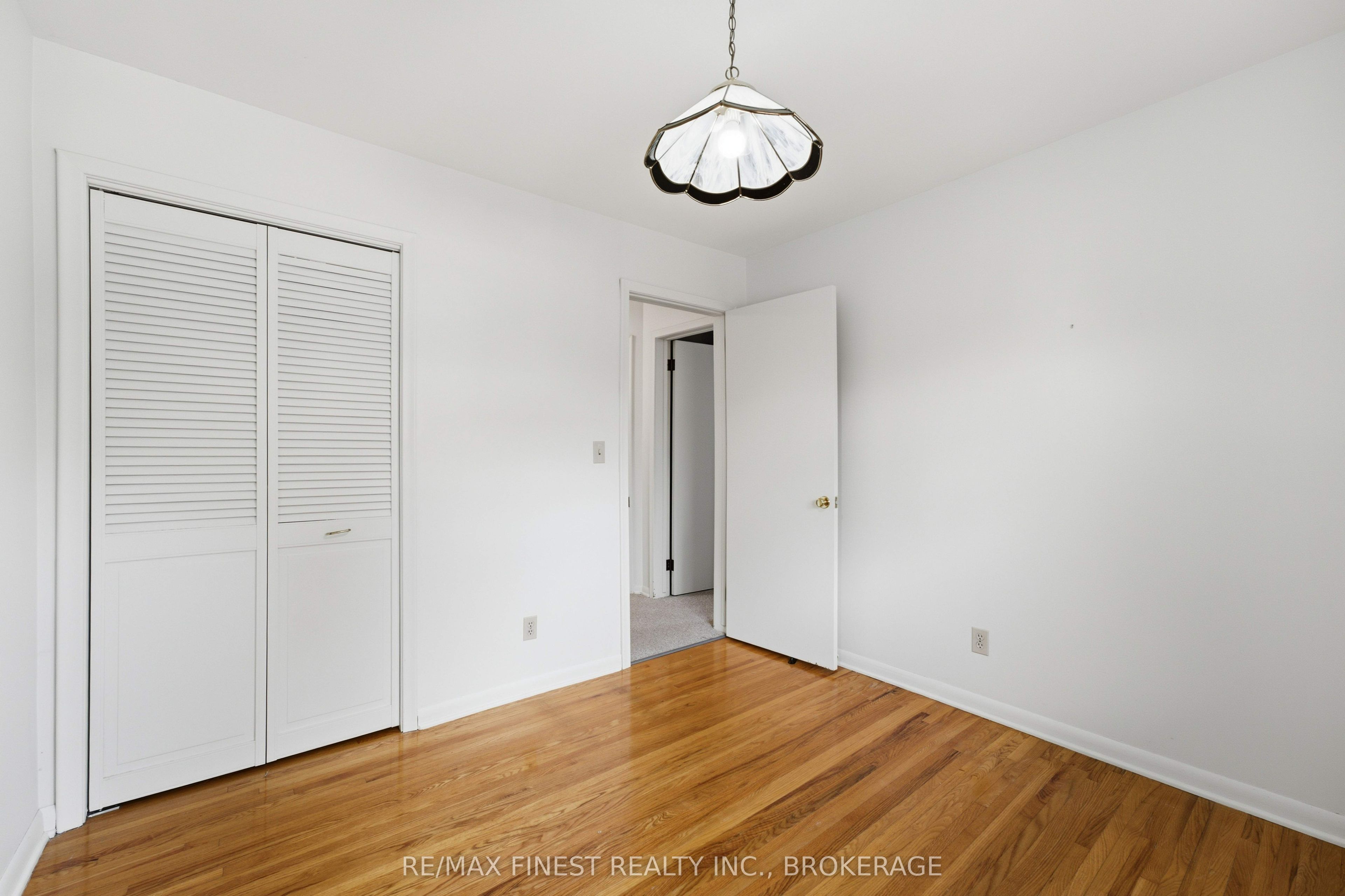 746 Laidlaw Crescent Property Photo 27