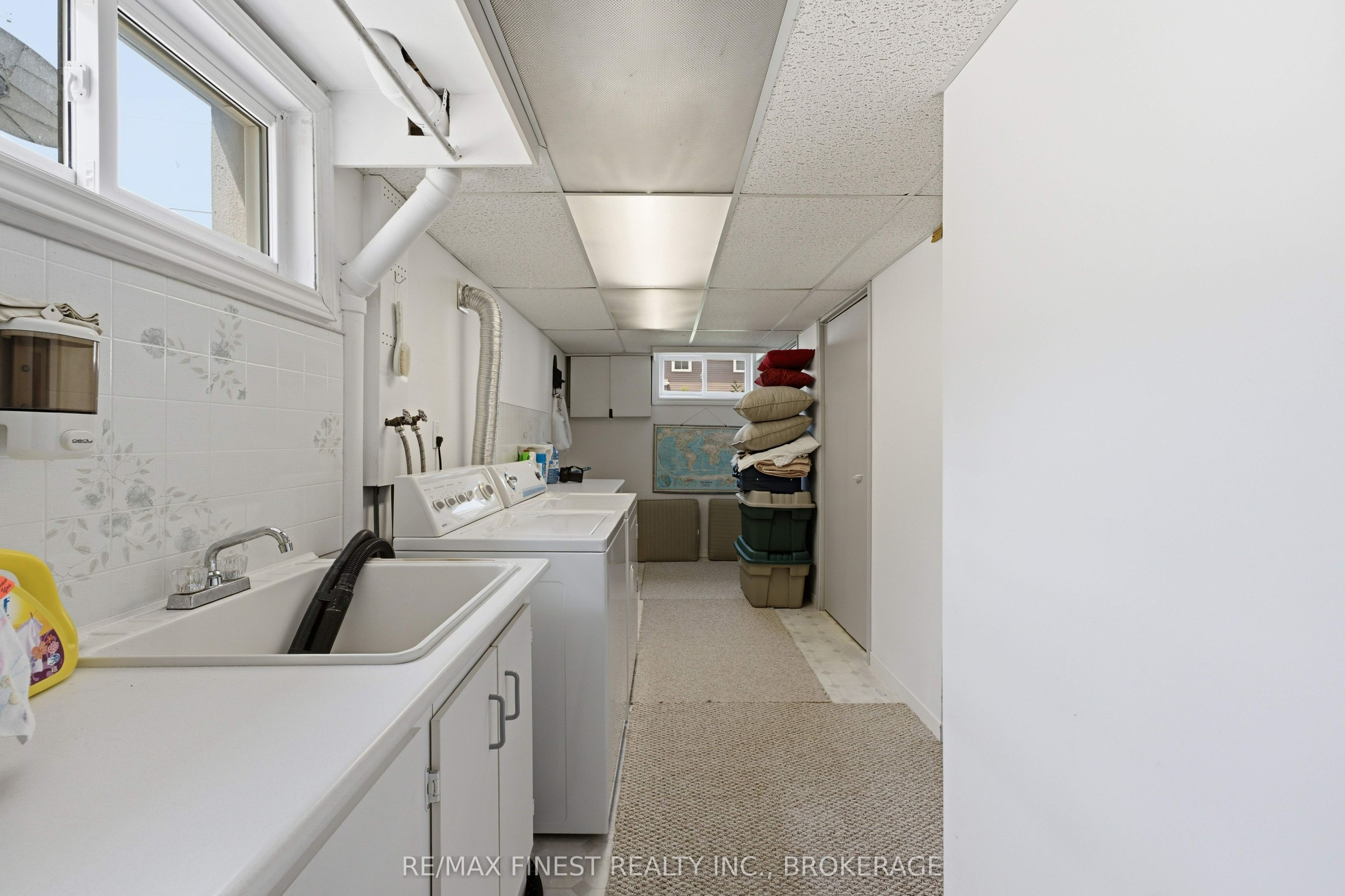 746 Laidlaw Crescent Property Photo 32
