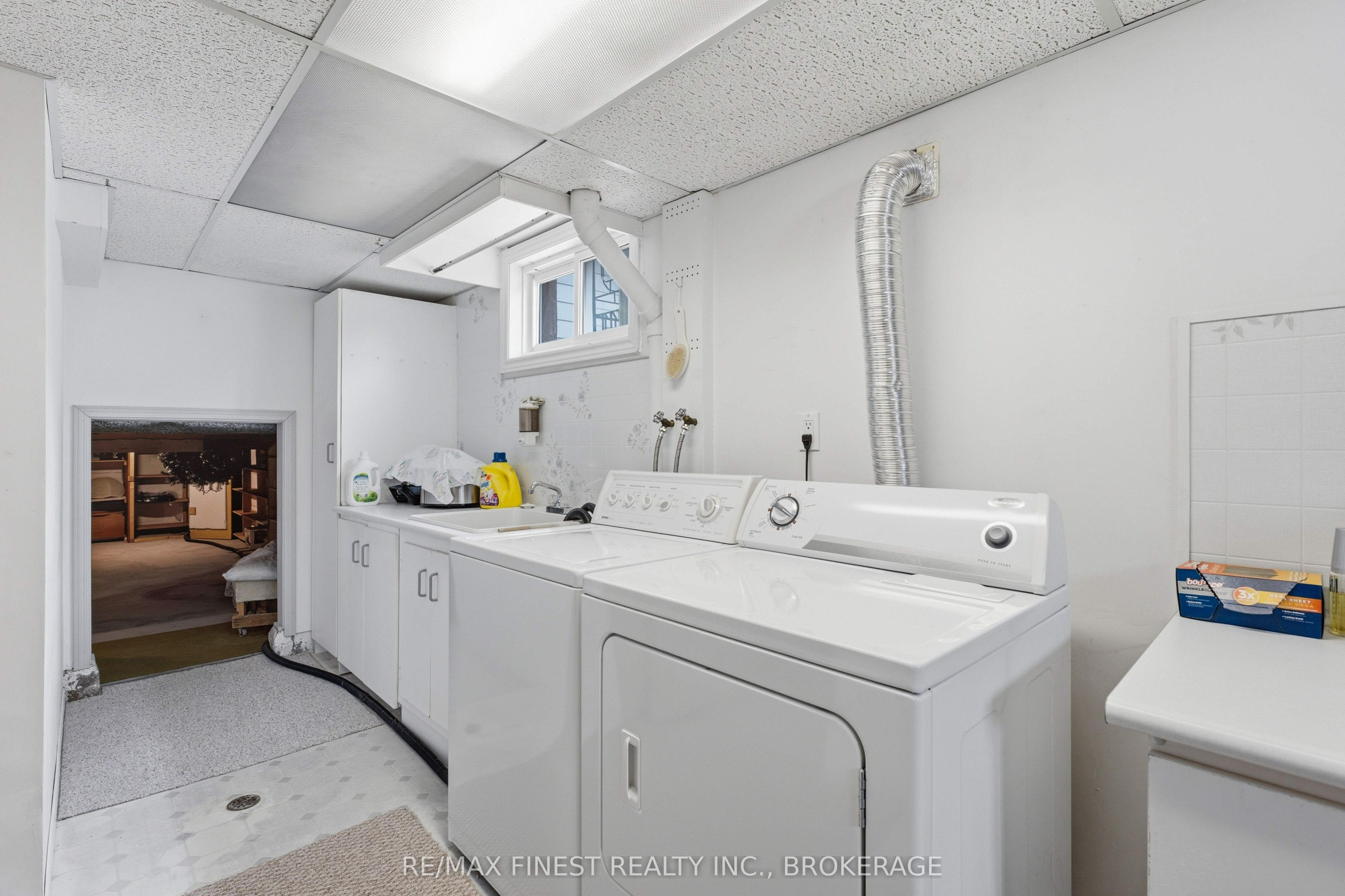 746 Laidlaw Crescent Property Photo 33