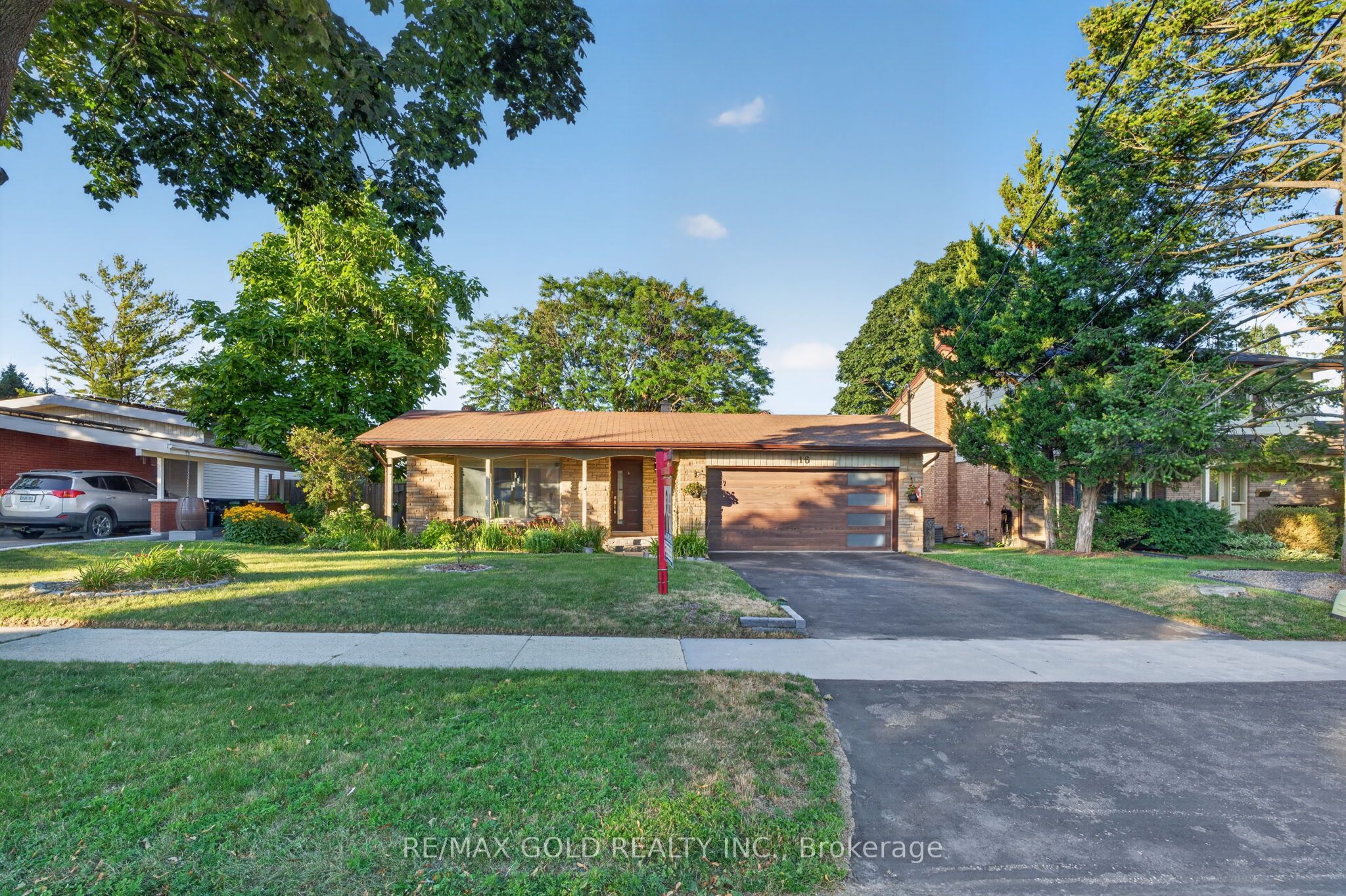 16 Monterey Road Property Photo 3