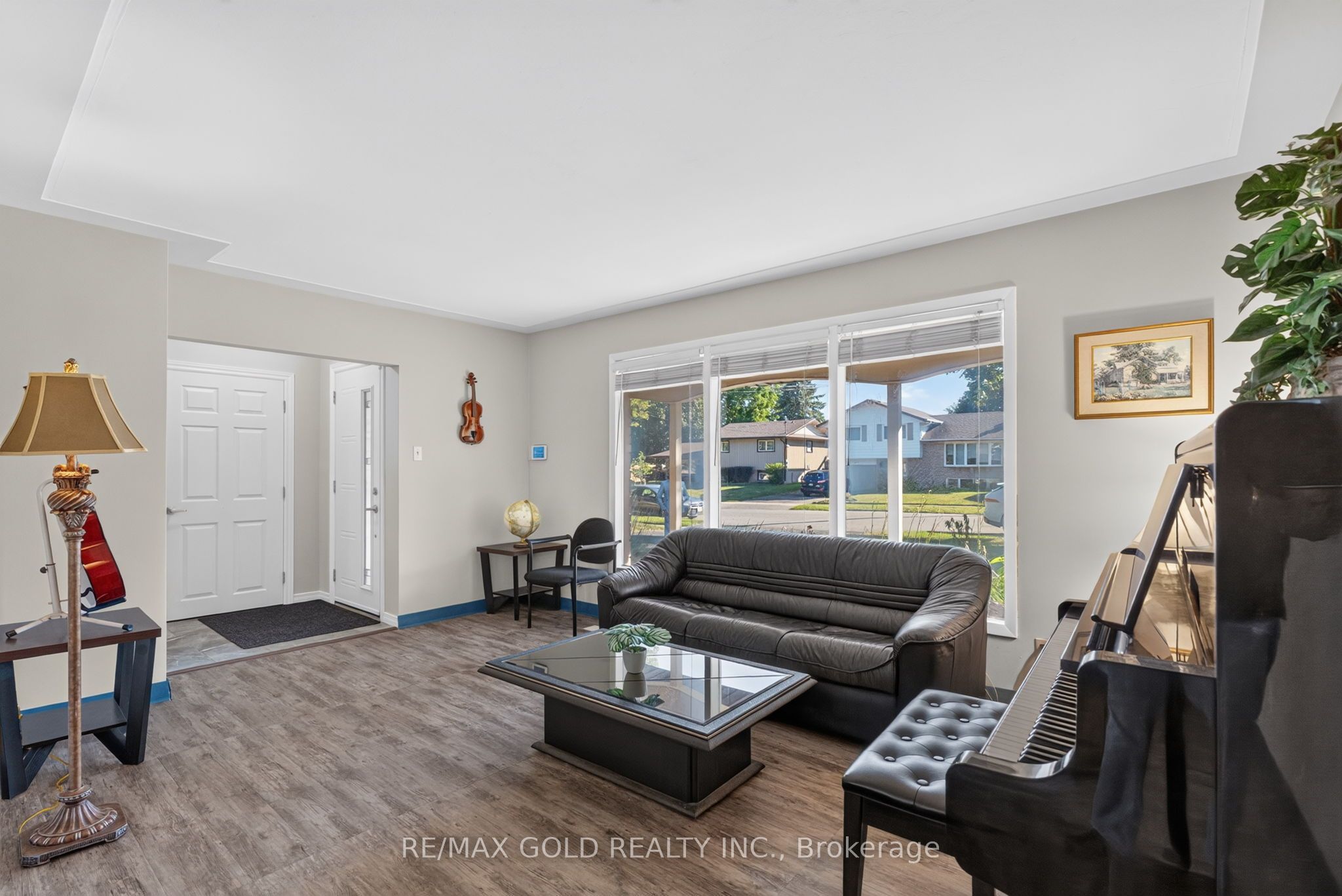 16 Monterey Road Property Photo 8