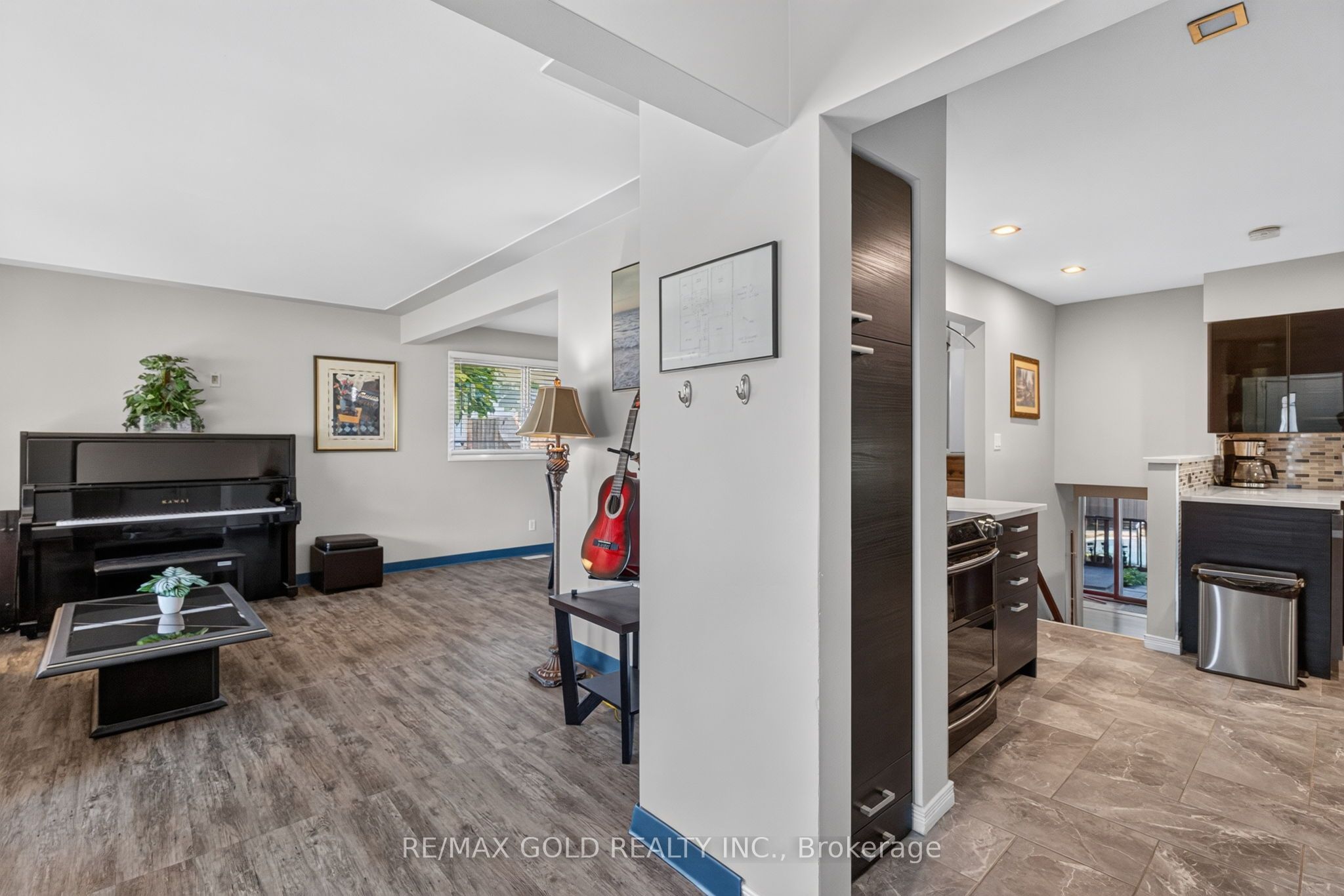 16 Monterey Road Property Photo 10