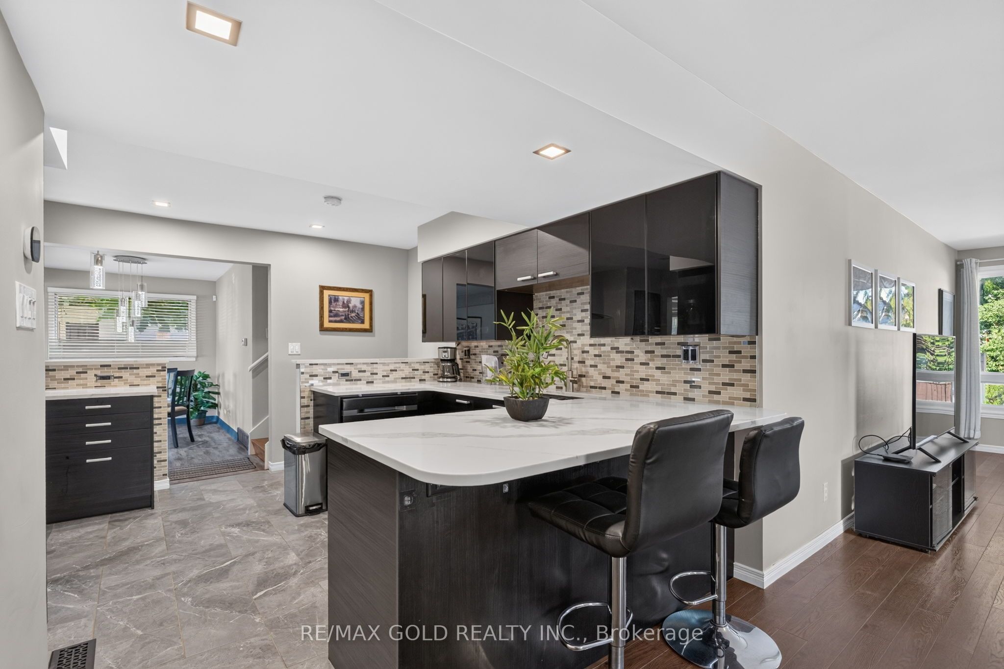 16 Monterey Road Property Photo 20