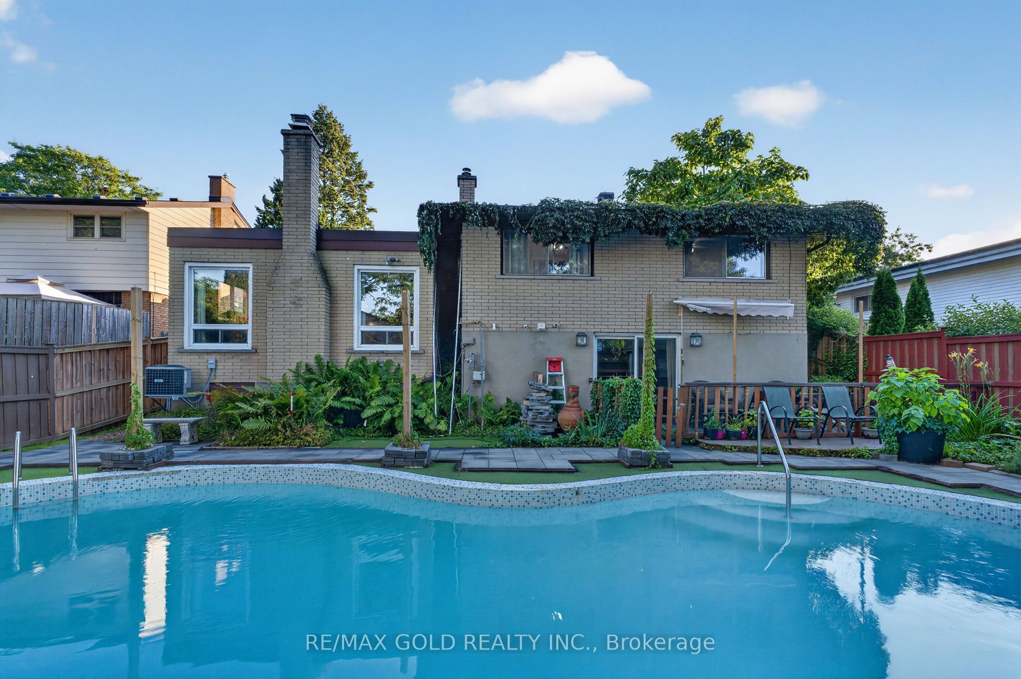16 Monterey Road Property Photo 43