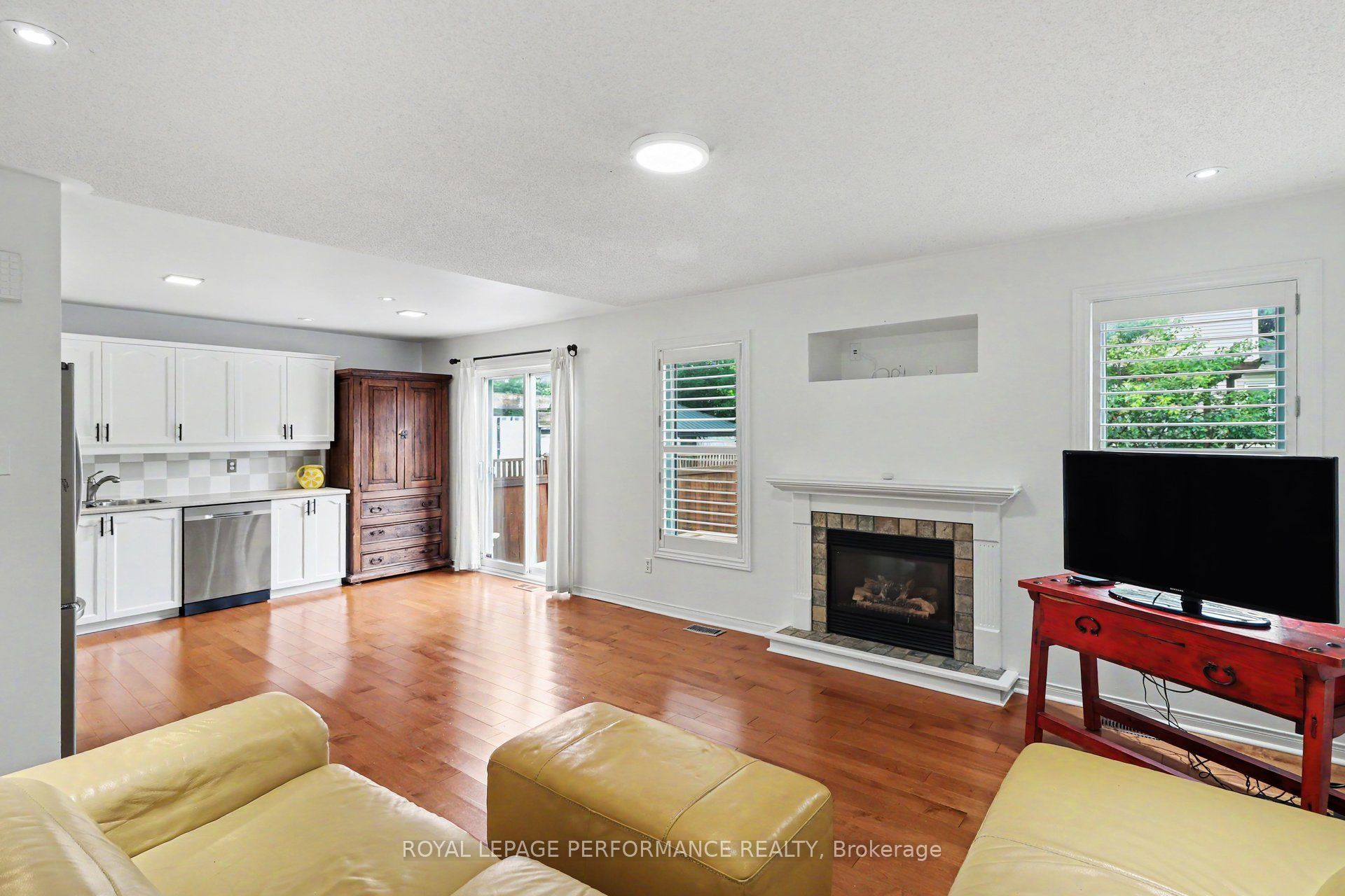 6020 Longleaf Drive Property Photo 6