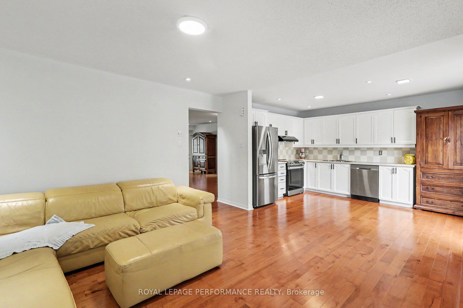 6020 Longleaf Drive Property Photo 10