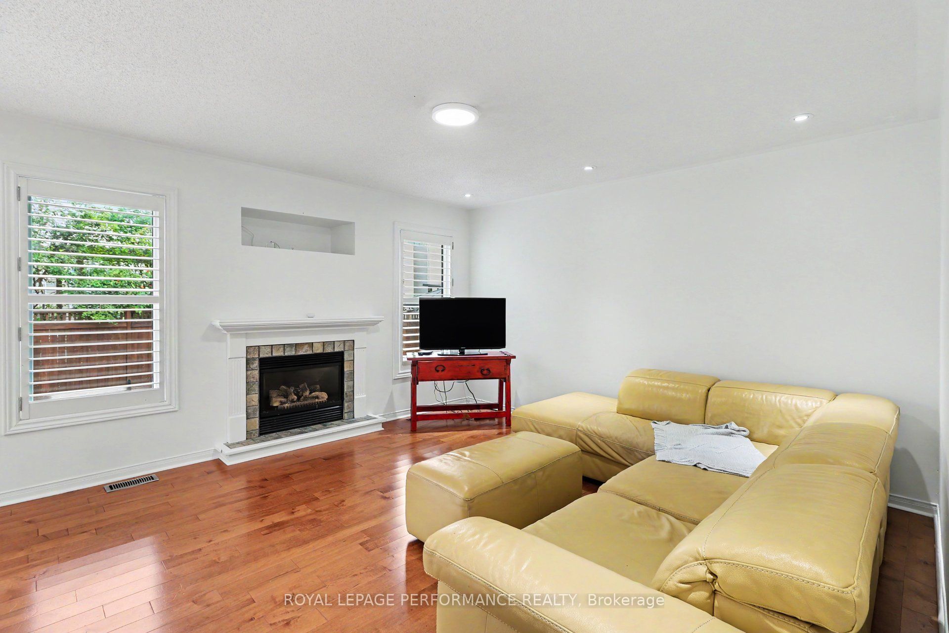 6020 Longleaf Drive Property Photo 12